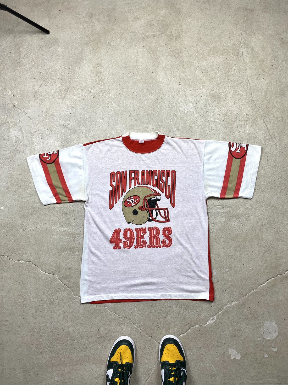 SAN FRANCISCO 49ERS VINTAGE 1980'S TRENCH ADULT T-SHIRT LARGE