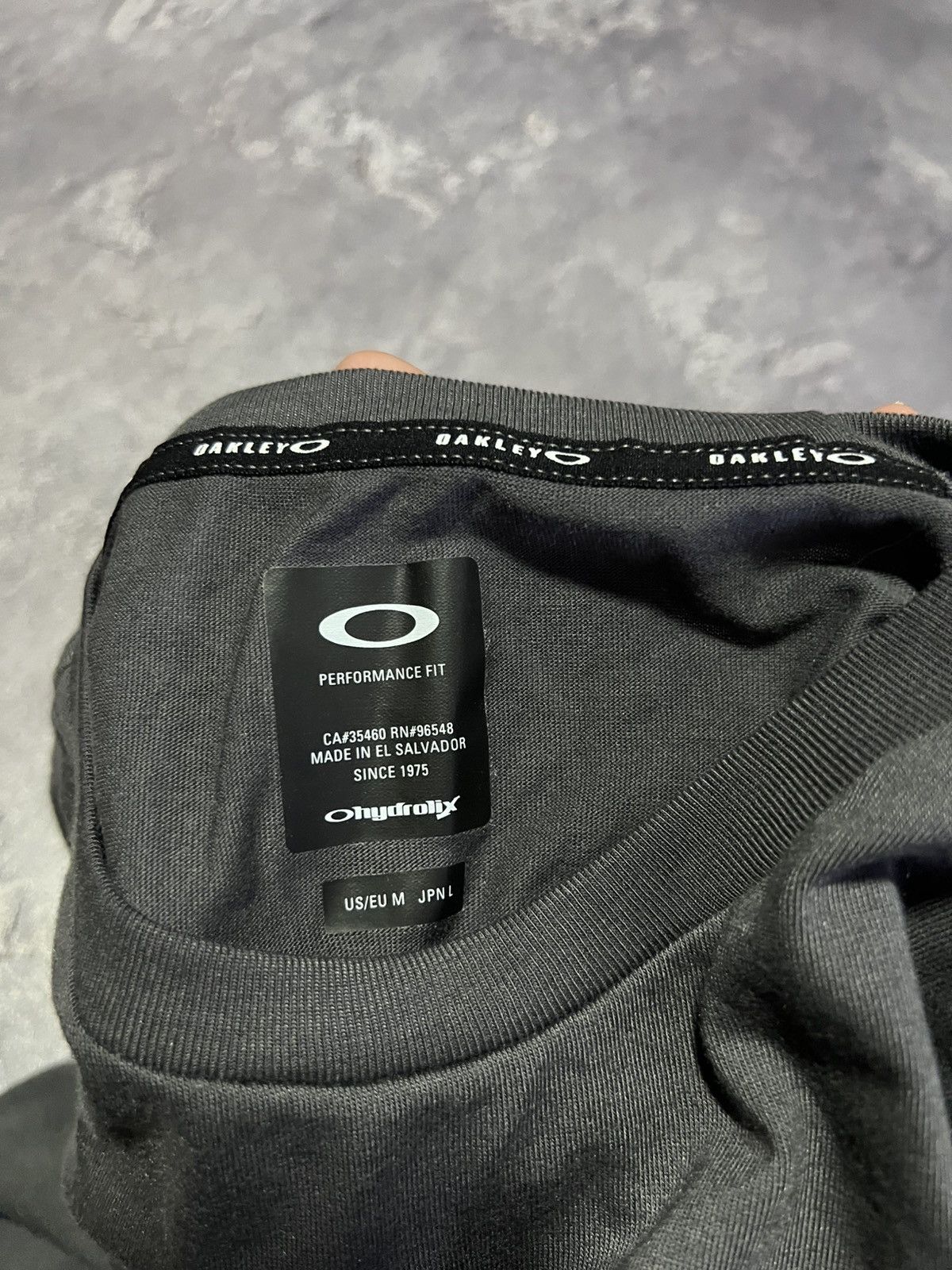 Oakley Vintage Oakley Spell Out Big Logo Outdoor T-Shirt Gray Size US M / EU 48-50 / 2 - 3 Thumbnail
