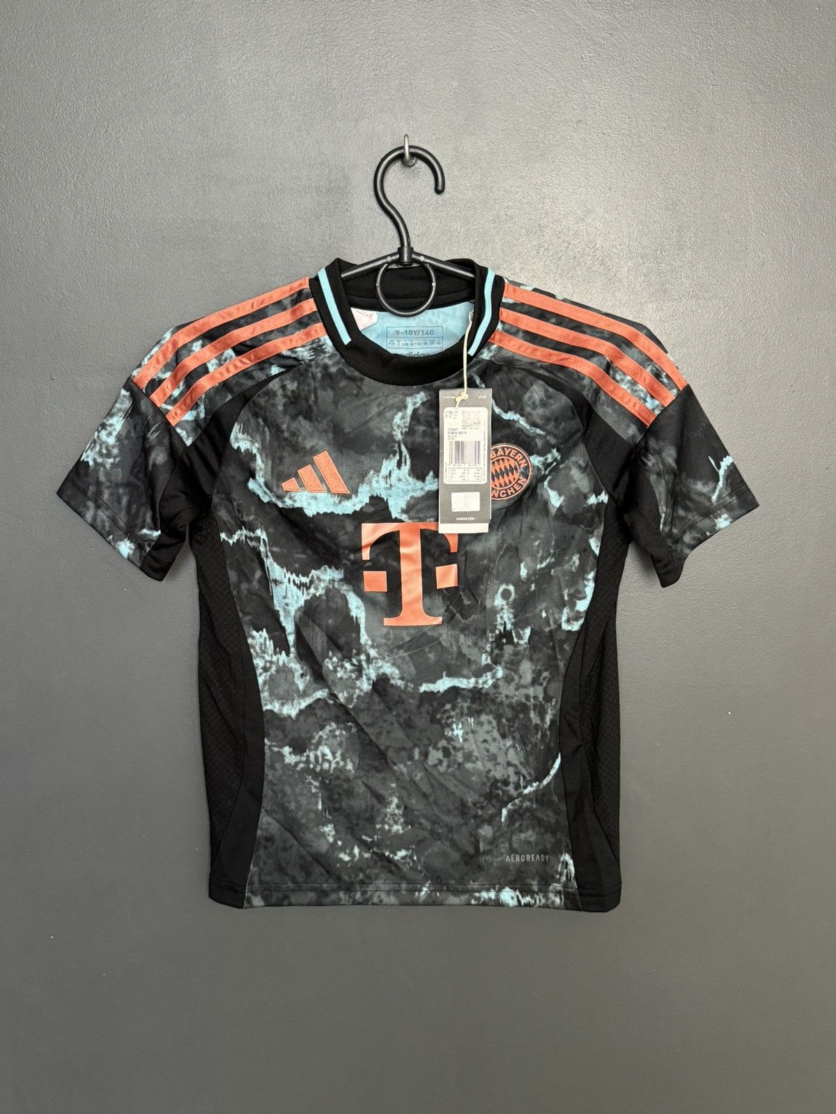 Adidas KIDS New Bayern Munchen 24/25 Away Musiala Football Jersey Size US XS / EU 42 / 0 - 2 Thumbnail