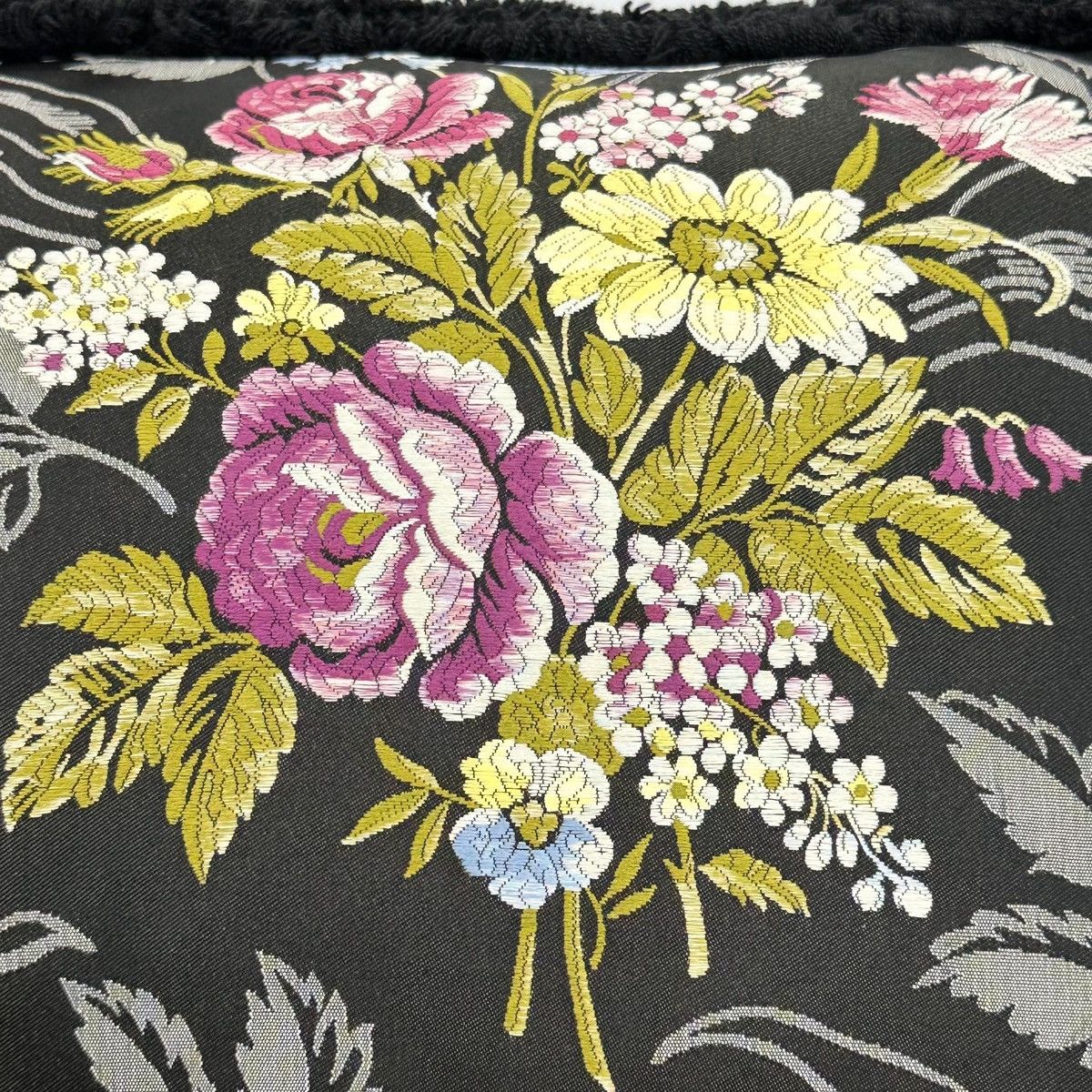 Gucci Gucci Kingsnake-embroidered red velvet cushion Size ONE SIZE - 4 Thumbnail