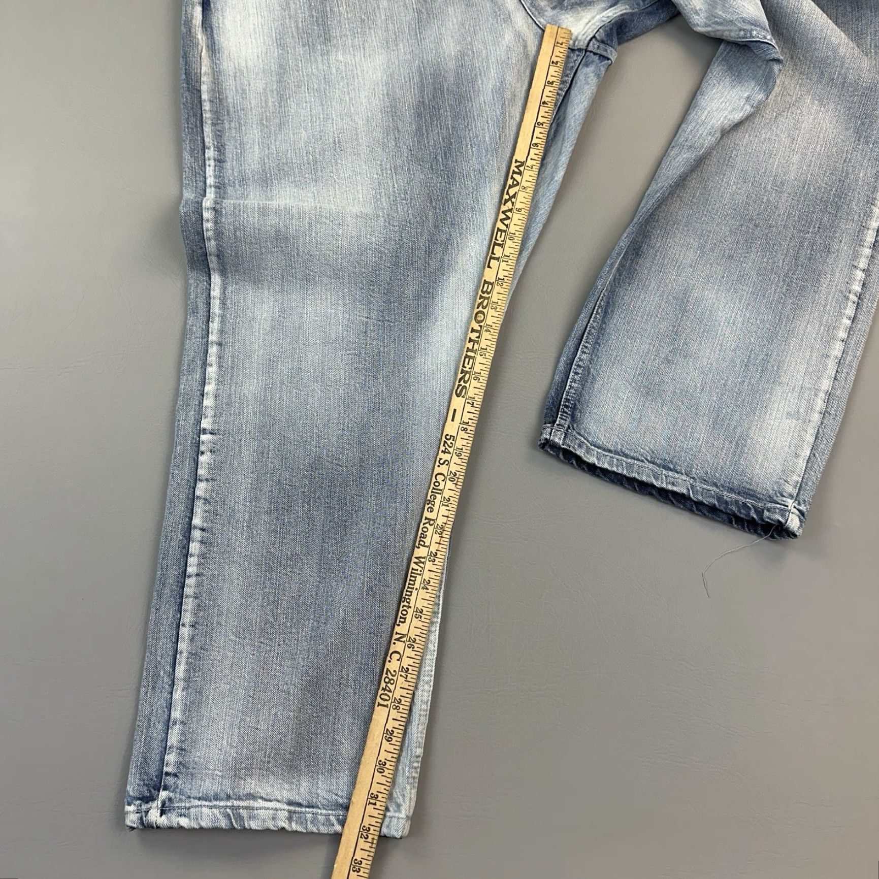 Ecko Unltd. VINTAGE Ecko Unltd Jeans Mens Athletic Blue Light Wash 46x32 5-Pocket Hip Hop Grunge 90s Logo Skull Stretch Denim Jeans Mens Size US 30 / EU 46 - 2 Thumbnail