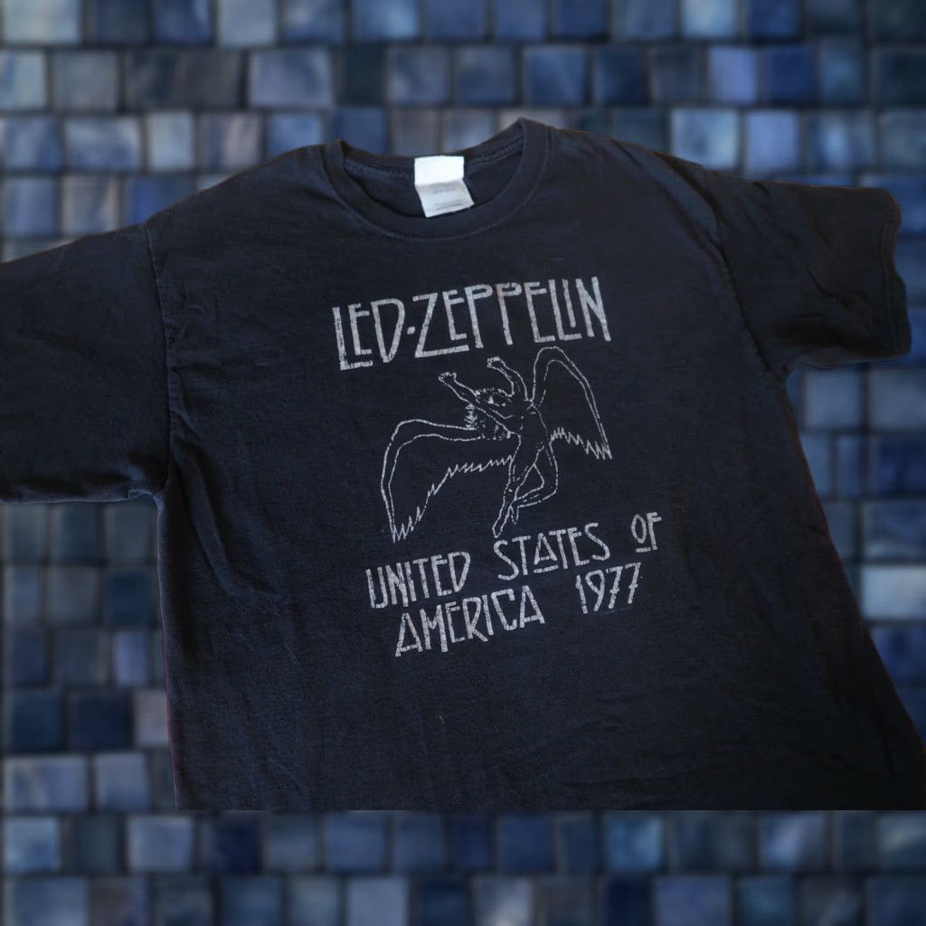 Hanes Hanes LED Zepellin USA Tour 1977 Black Graphic Band Tee T-Shirt M VINTAGE Hanes Shirt Unisex Short Sleeve Cotton 2000s Decade Mens Womens Boys Girls Size US M / EU 48-50 / 2 - 1 Thumbnail