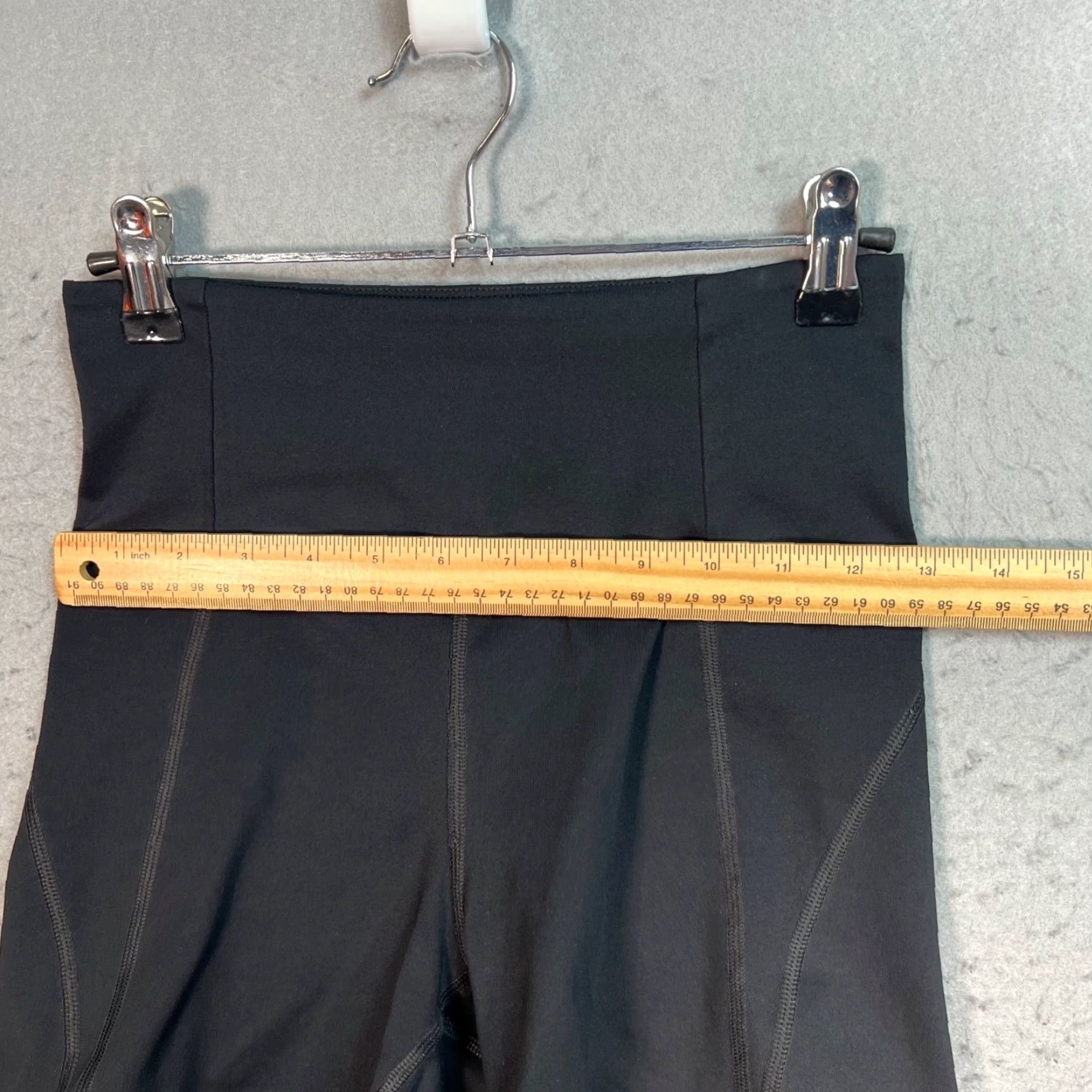 Girlfriend Collective Girlfriend Collective Womens Size Small Black High-Waisted Biker Shorts Size 28" / US 6 / IT 42 - 4 Thumbnail