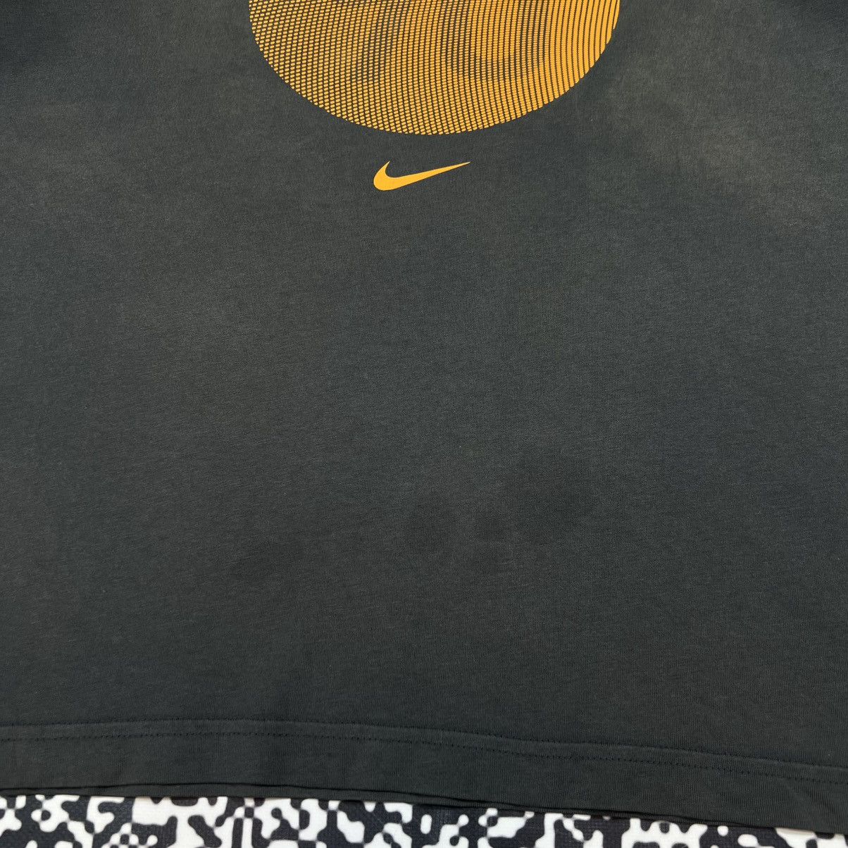 Nike Vintage Y2K Nike Total Ninety 90 Logo Faded Boxy T-shirt Size US XL / EU 56 / 4 - 8 Thumbnail