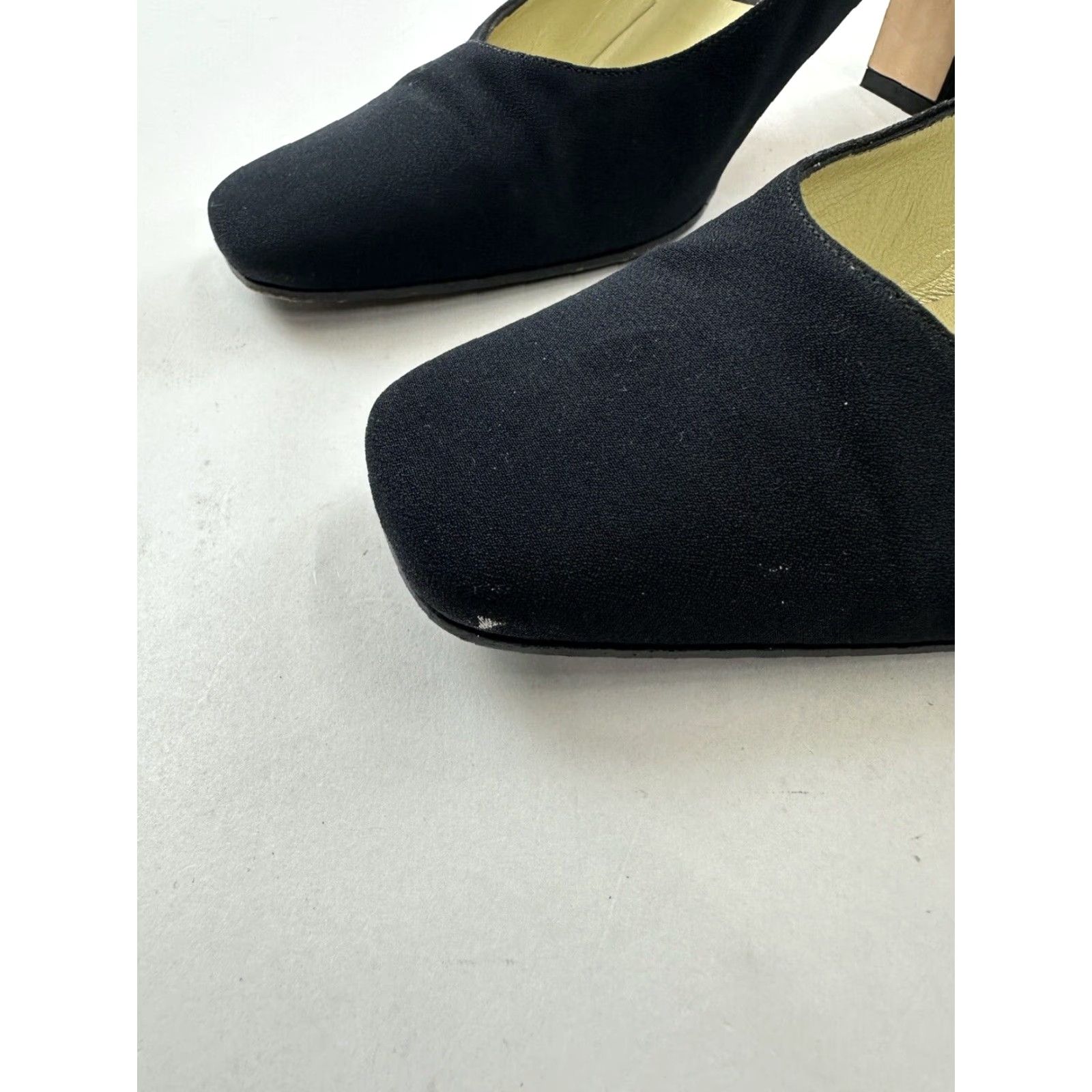 Vintage VINTAGE Women's 7.5 Pumps Black Leather Suede Dress Heels Italy Classic Block Toe Business Casual Party Size M / US 6-8 / IT 42-44 - 4 Thumbnail