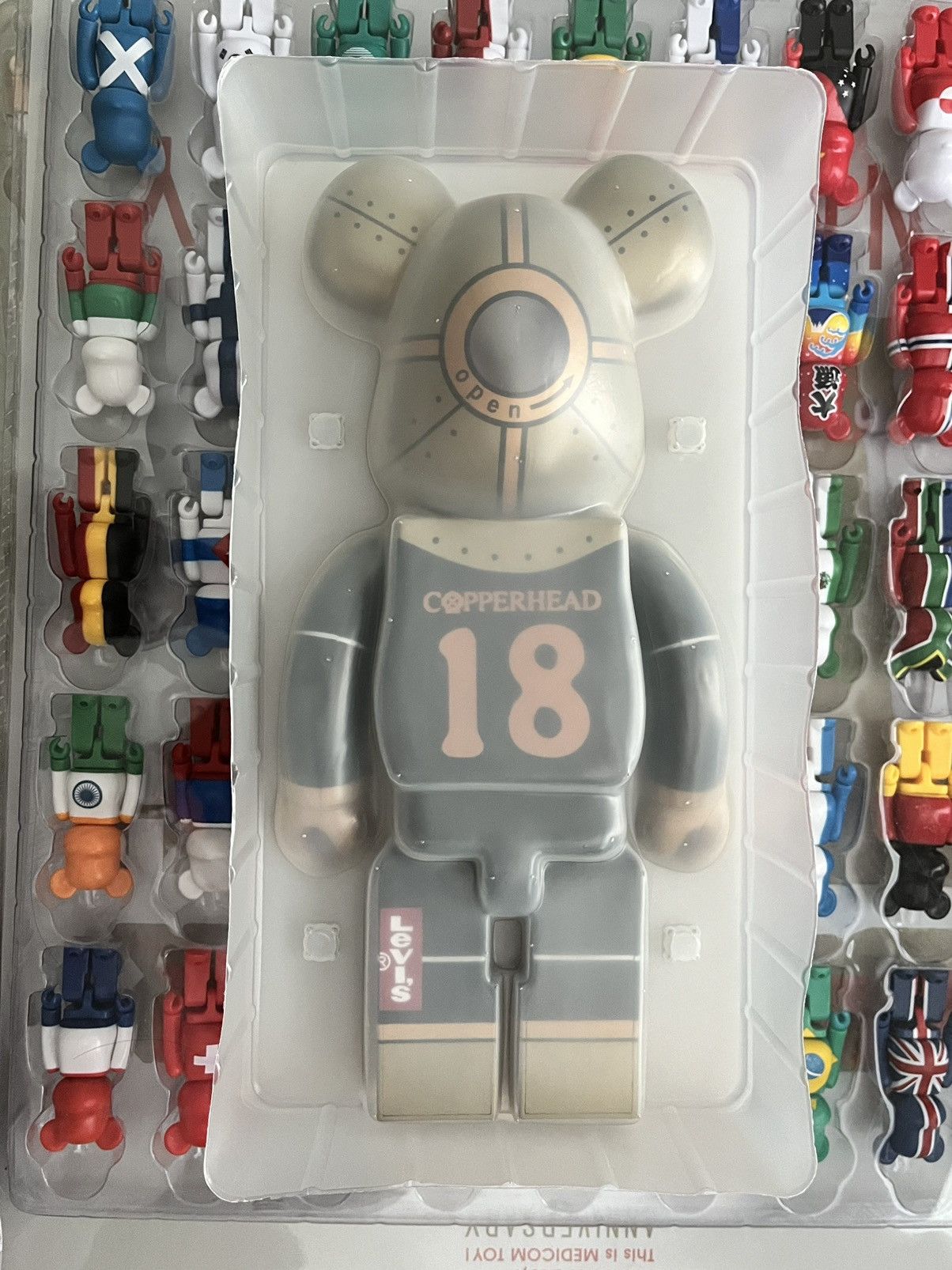Levi's × Medicom Toy 2007 KENNYSWORK COPPERHEAD X LEVI’S 400% BE@RBRICK Size ONE SIZE - 13 Thumbnail