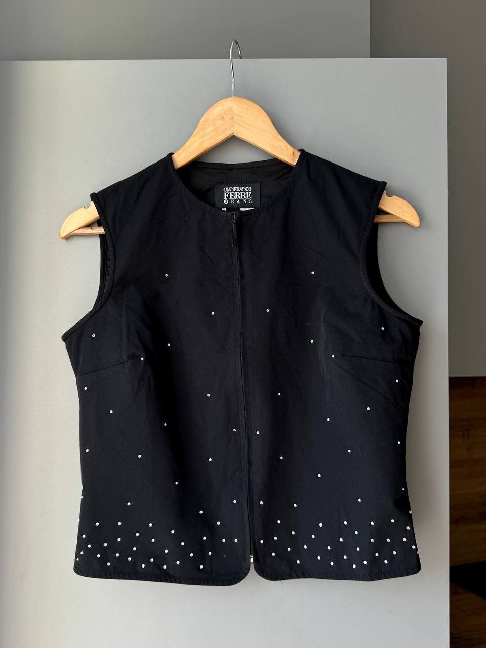 Designer × Gianfranco Ferre × Vintage Vintage 90's Gianfranco Ferre Designer Light Vest Size S / US 4 / IT 40 - 1 Thumbnail