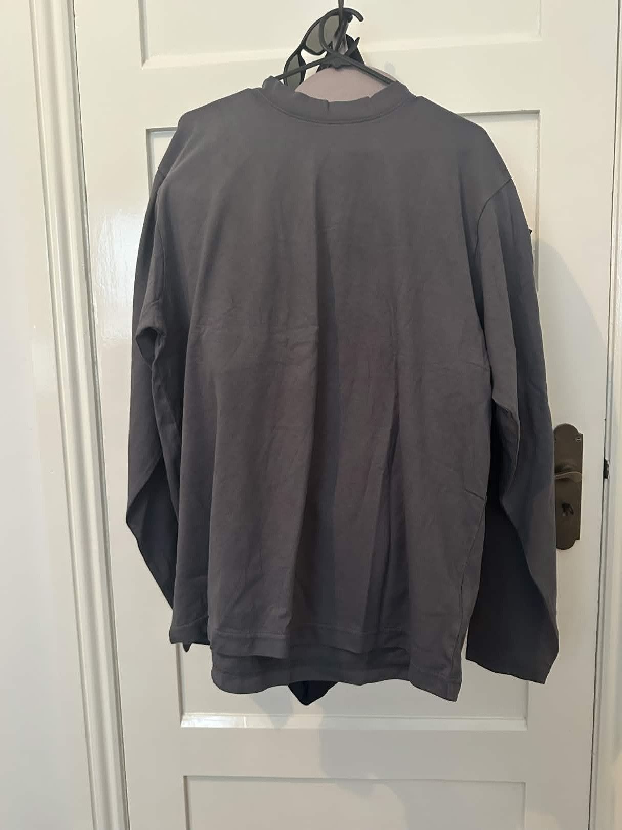 Balenciaga × Gap × Yeezy DARK GREY LONGSLEEVE Size US M / EU 48-50 / 2 - 1 Thumbnail