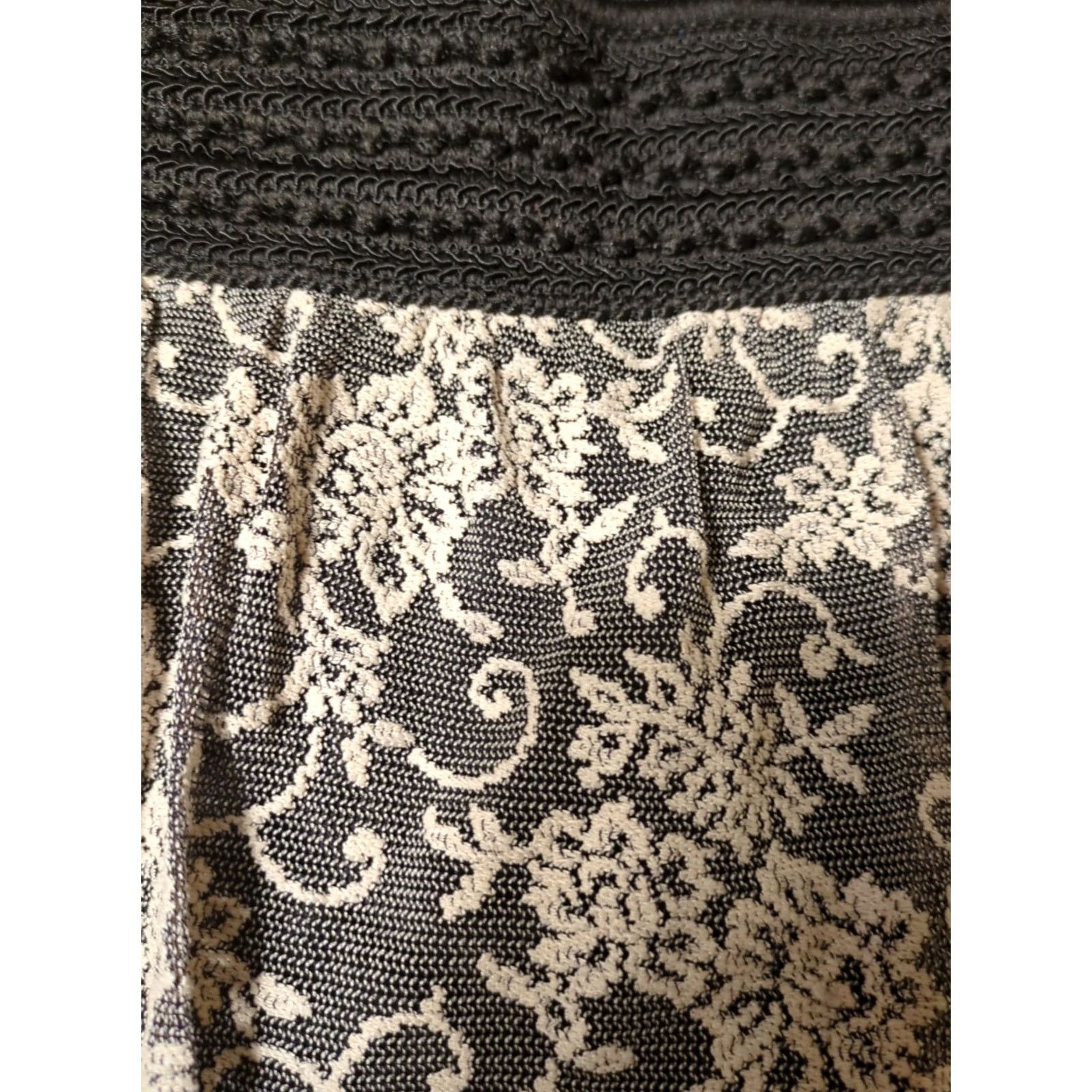 Vintage Joe B Circle Skirt Women's Skirt L Knee Length Black Polyester Stretch Floral Size 36" / US 14 / IT 50 - 2 Thumbnail