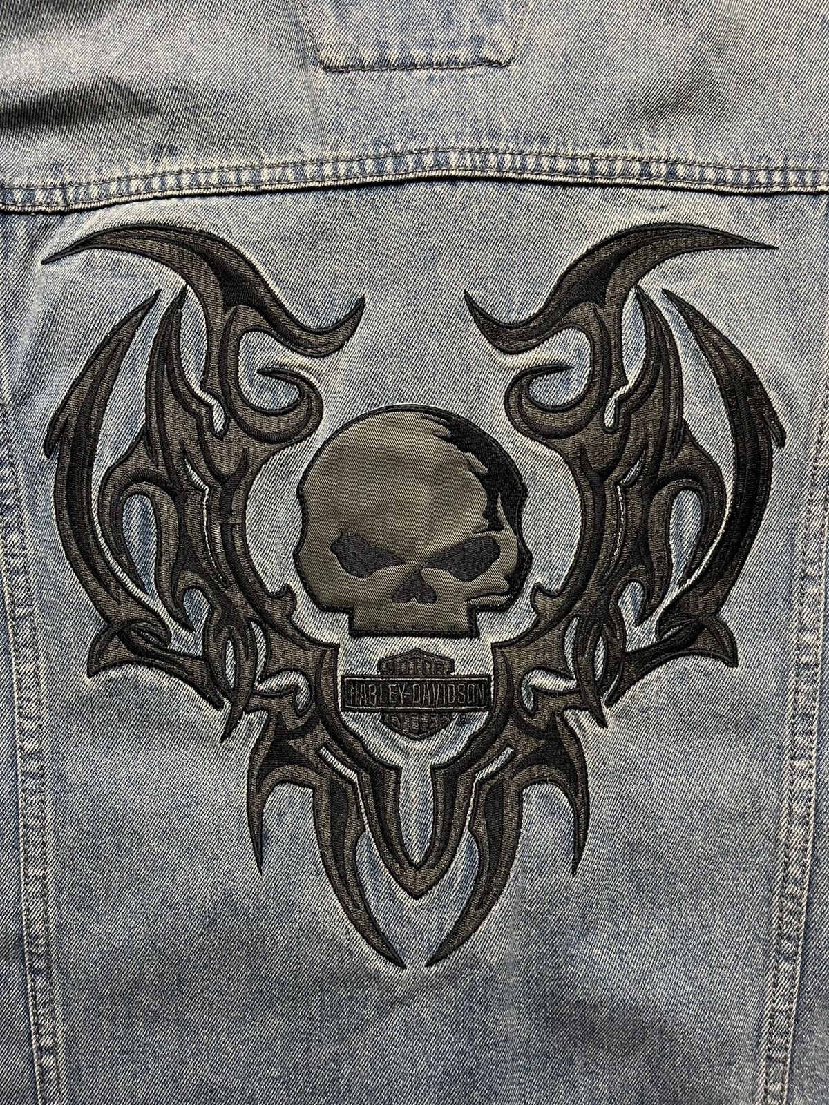 Harley Davidson Harley Davidson Gothic Skull Embroidered Denim Jacket Size US L / EU 52-54 / 3 - 13 Thumbnail