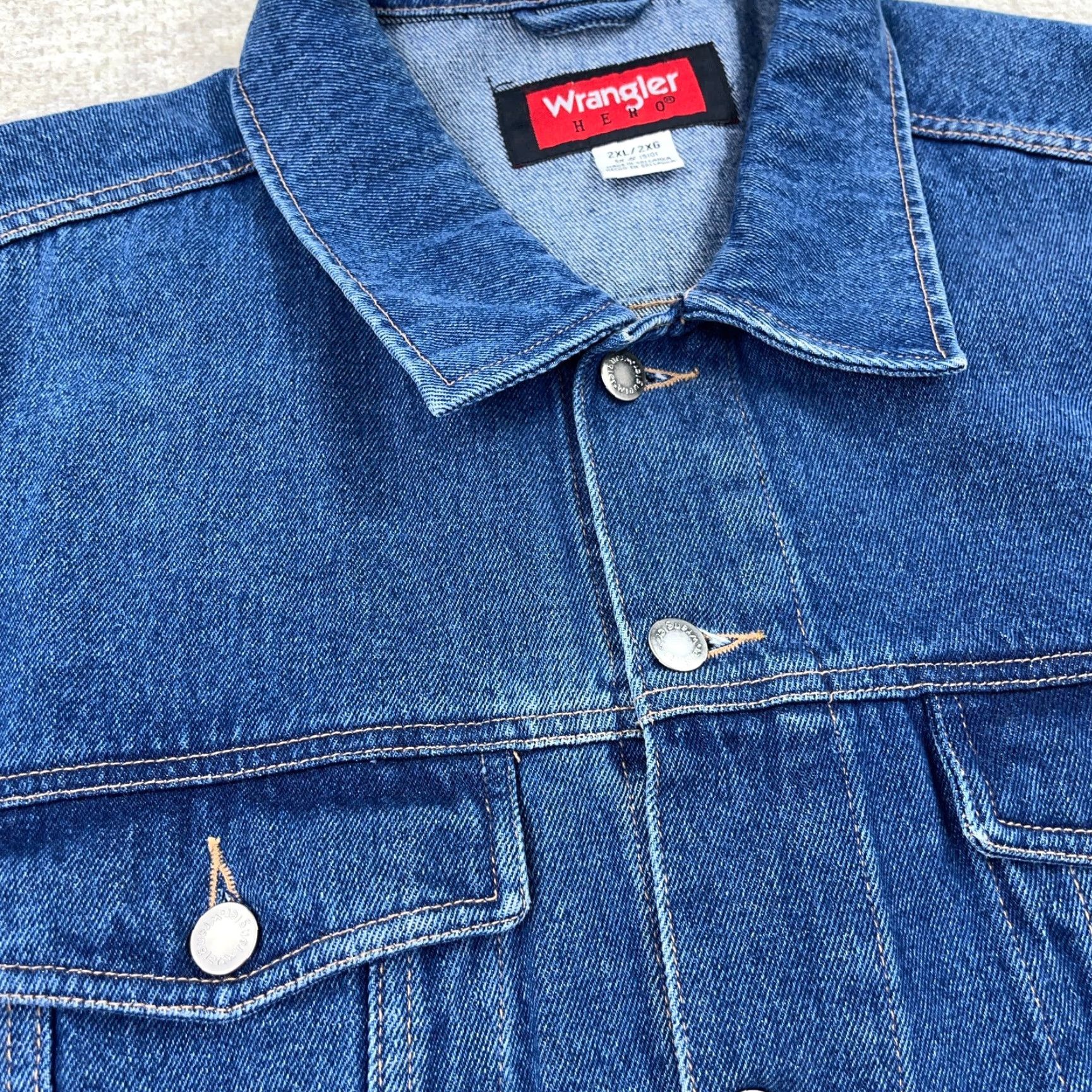 Wrangler VINTAGE Wrangler Denim Jacket Men 2XL Blue Mid Wash Trucker 90s Classic USA Size US 39 - 4 Thumbnail