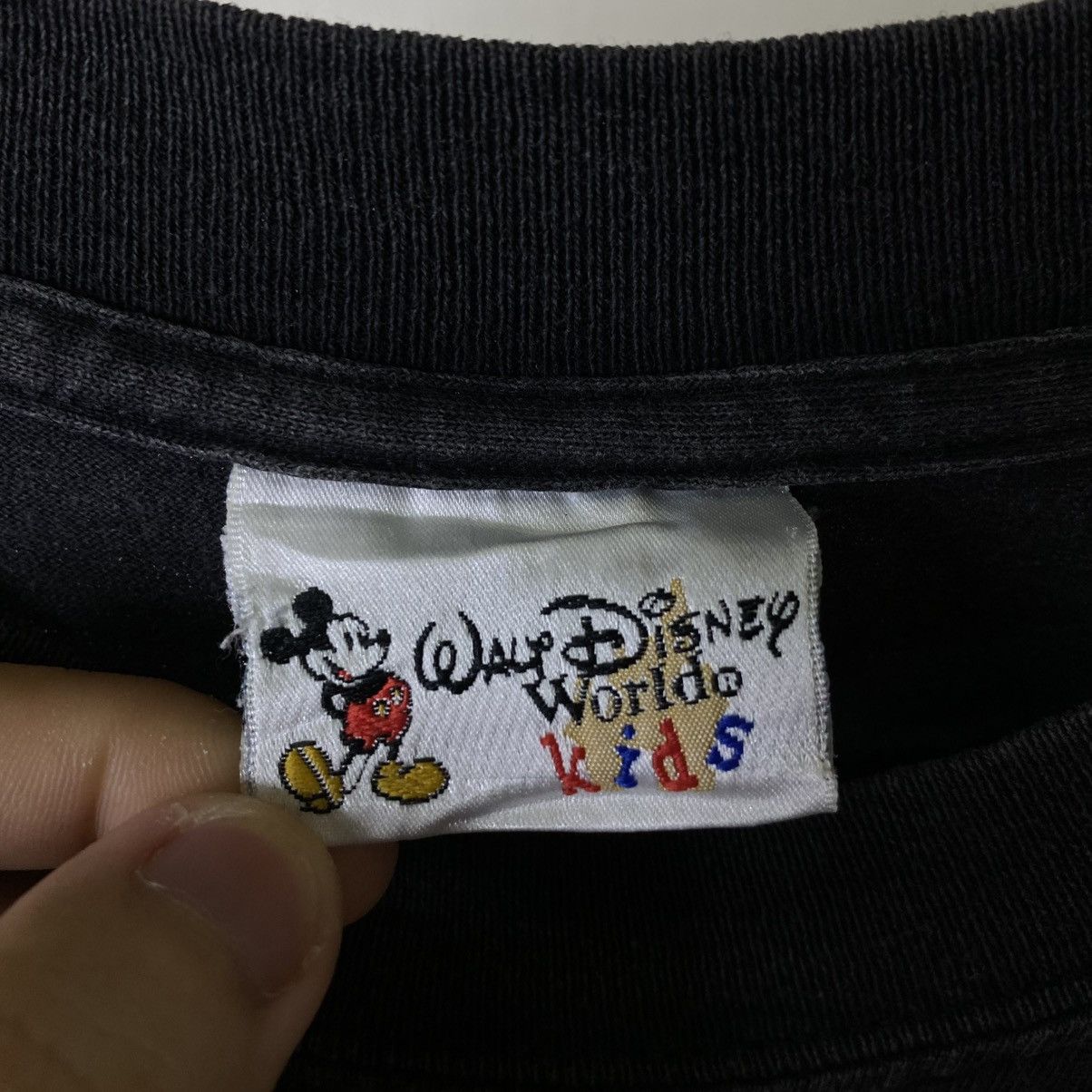 Mickey Mouse Vintage 1990s Walt Disney Mickey Mouse T Shirt Size US L / EU 52-54 / 3 - 3 Thumbnail