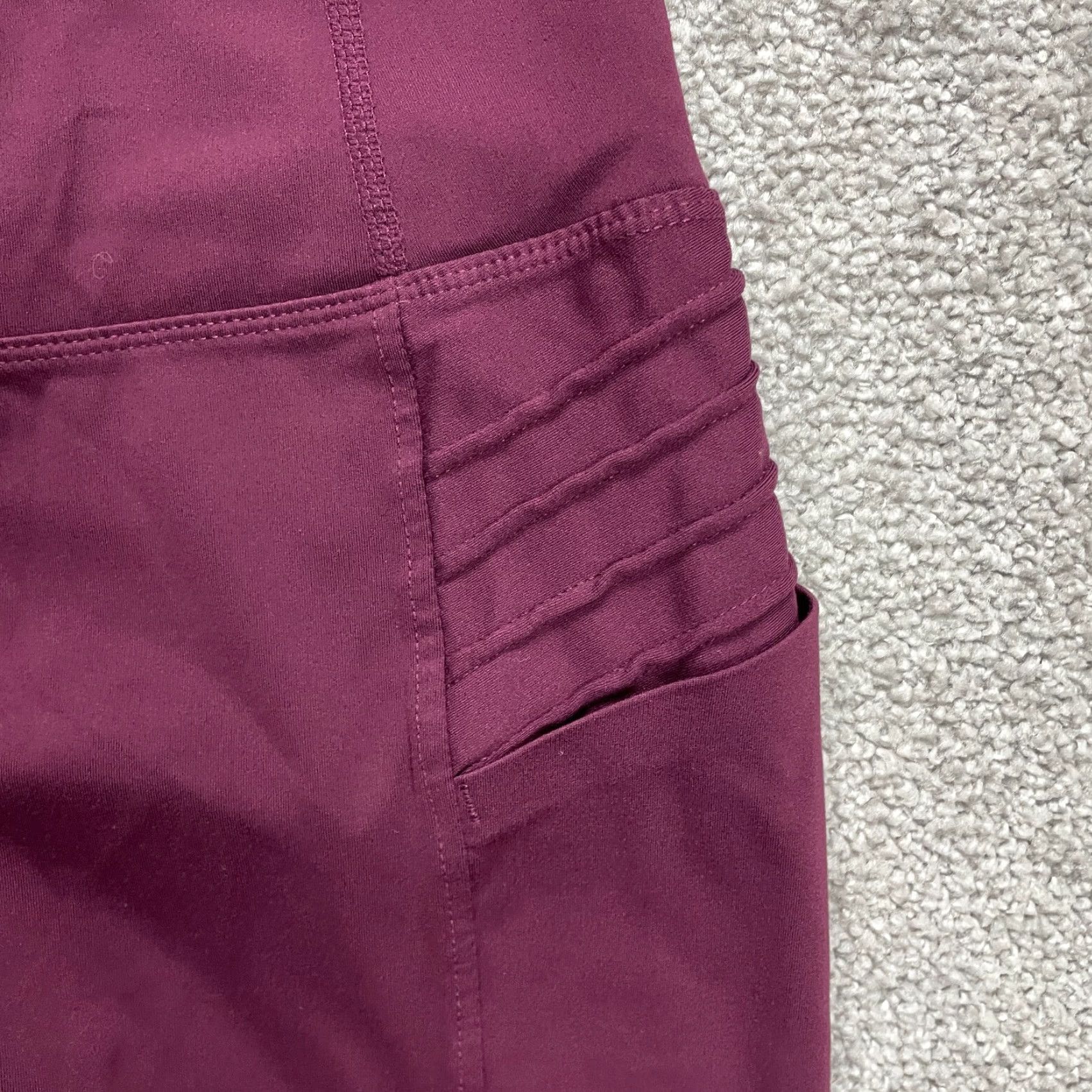 Vintage Member's Mark Leggings Womens Cropped Active M Maroon 26x24 Yoga Athletic Size 32" / US 10 / IT 46 - 4 Thumbnail