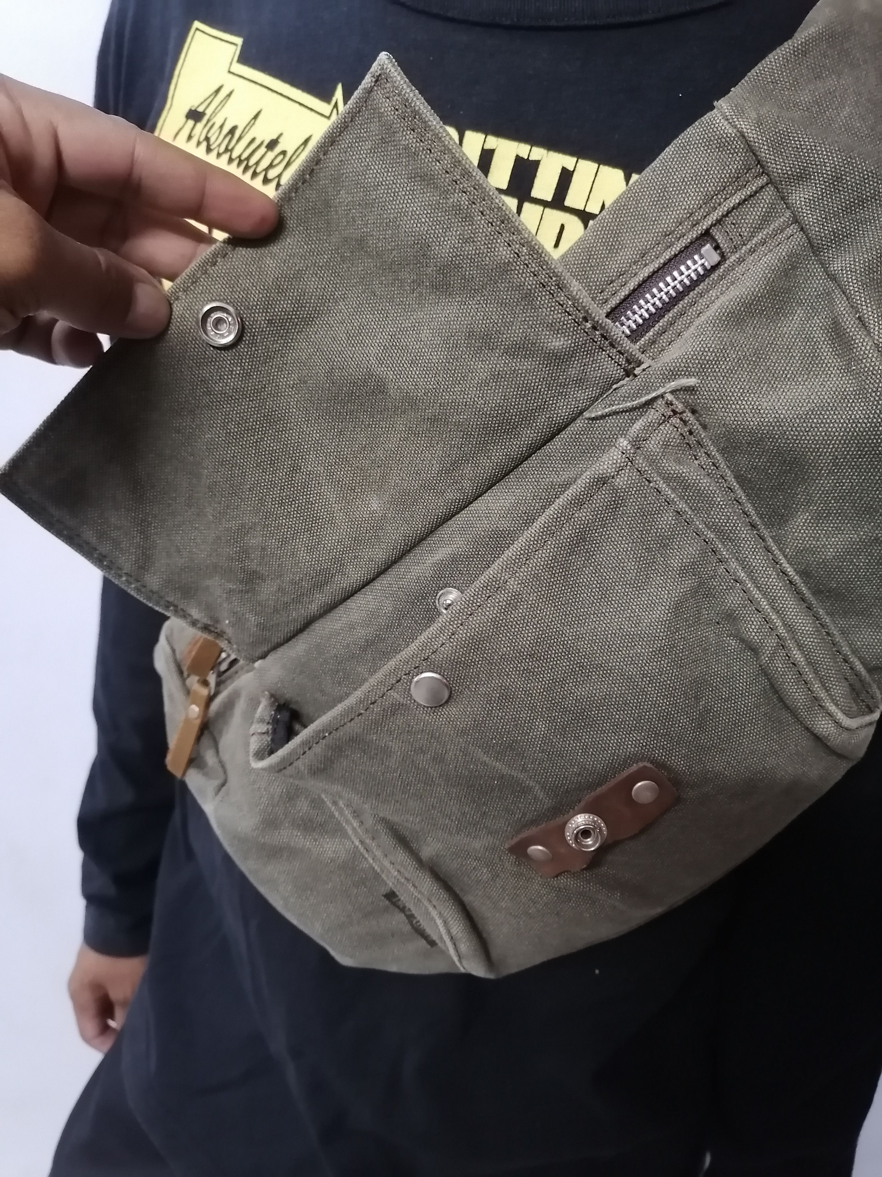 Japanese Brand × Vintage Baggy Port Japan Canvas Olive Green Crossbody Bag Size ONE SIZE - 6 Thumbnail