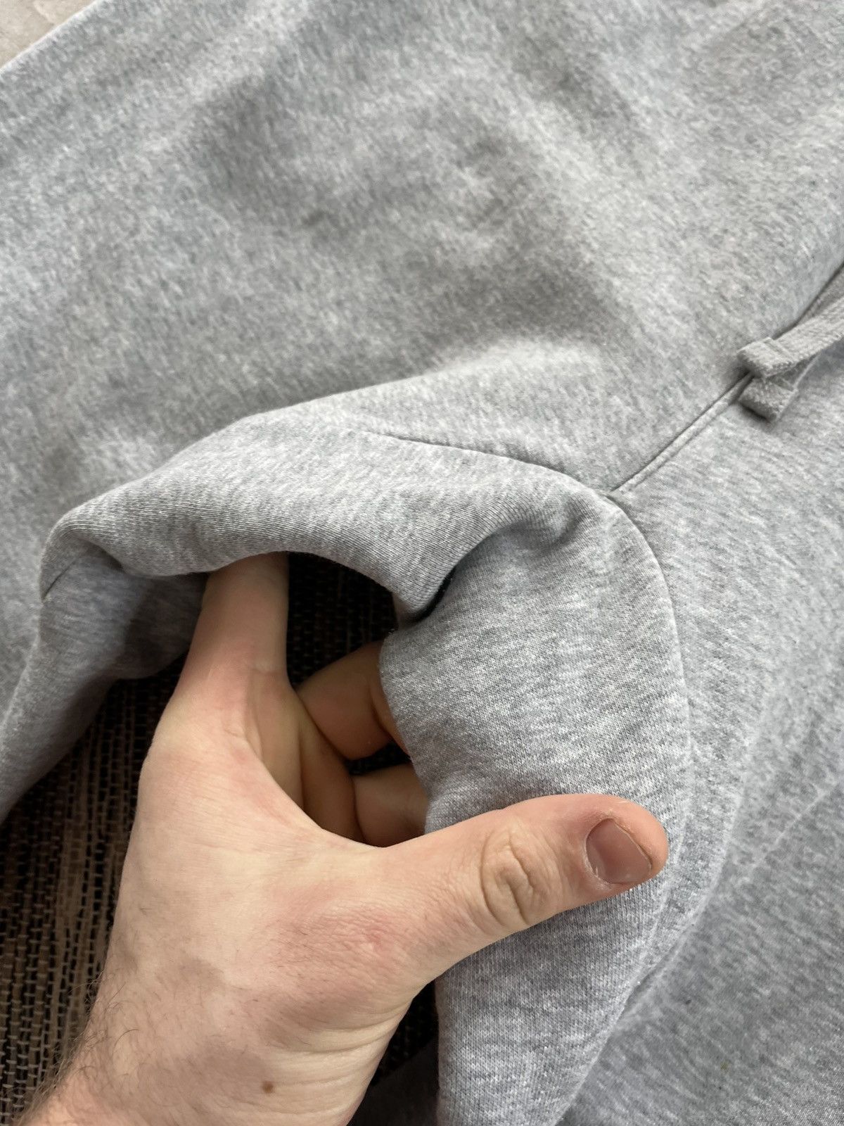 Nike Vintage Nike Grey Y2K Oversize Wide Sweatpants Joggers Size US 38 / EU 54 - 6 Thumbnail