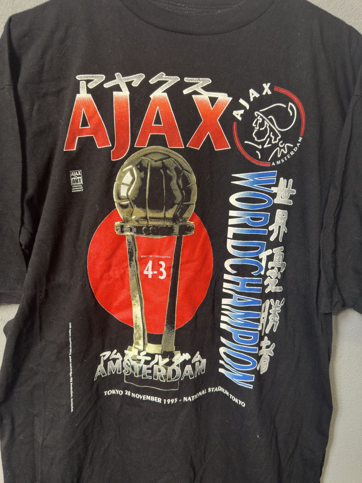 Vintage Pre Loved - 1995 AJAX Amsterdam World Cup Tokyo, Japan Tee Size US XL / EU 56 / 4 - 2 Thumbnail