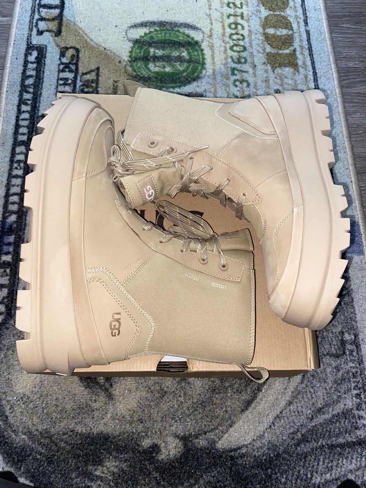 Ugg UGG The Lug Boot Sand Size US 6 / IT 36 - 1 Thumbnail