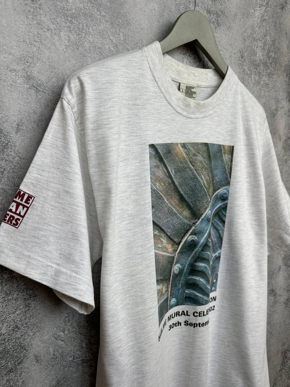 Fruit Of The Loom Vintage 2002 Hulme Mural Celebration T-Shirt Art Tee FotL Size US L / EU 52-54 / 3 - 3 Thumbnail