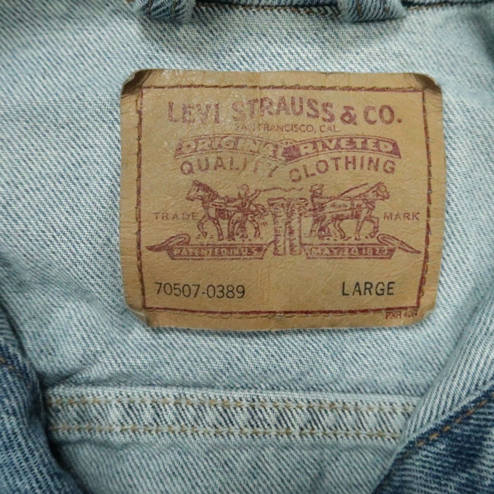 Levi's VINTAGE Levi's Jacket Mens Large Blue Denim Trucker Button Light Wash USA 90s Size US L / EU 52-54 / 3 - 3 Thumbnail