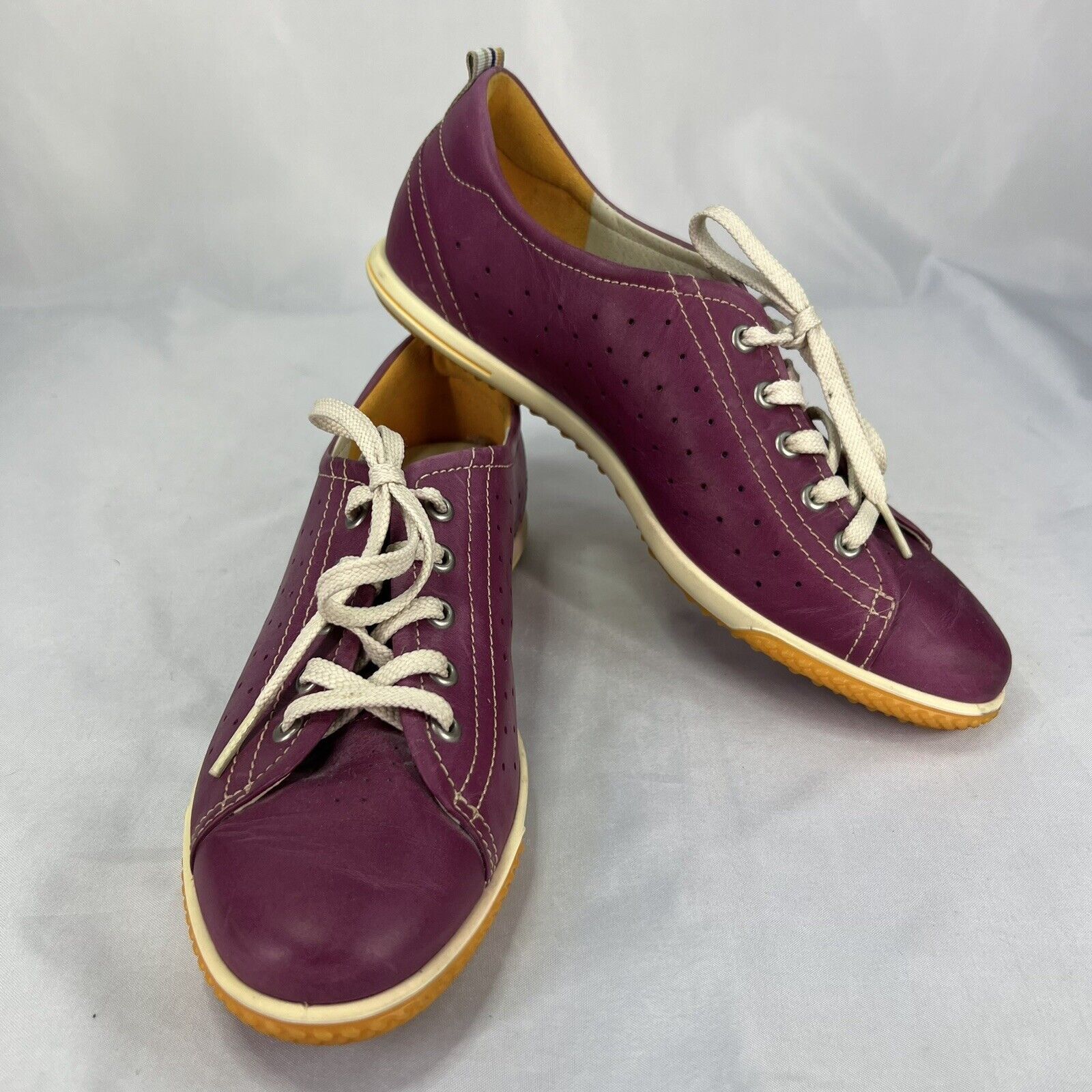Ecco Ecco Pink Leather Lace Up Sneaker Shoes SIZE 9.5 US Size US 9.5 / IT 39.5 - 1 Thumbnail