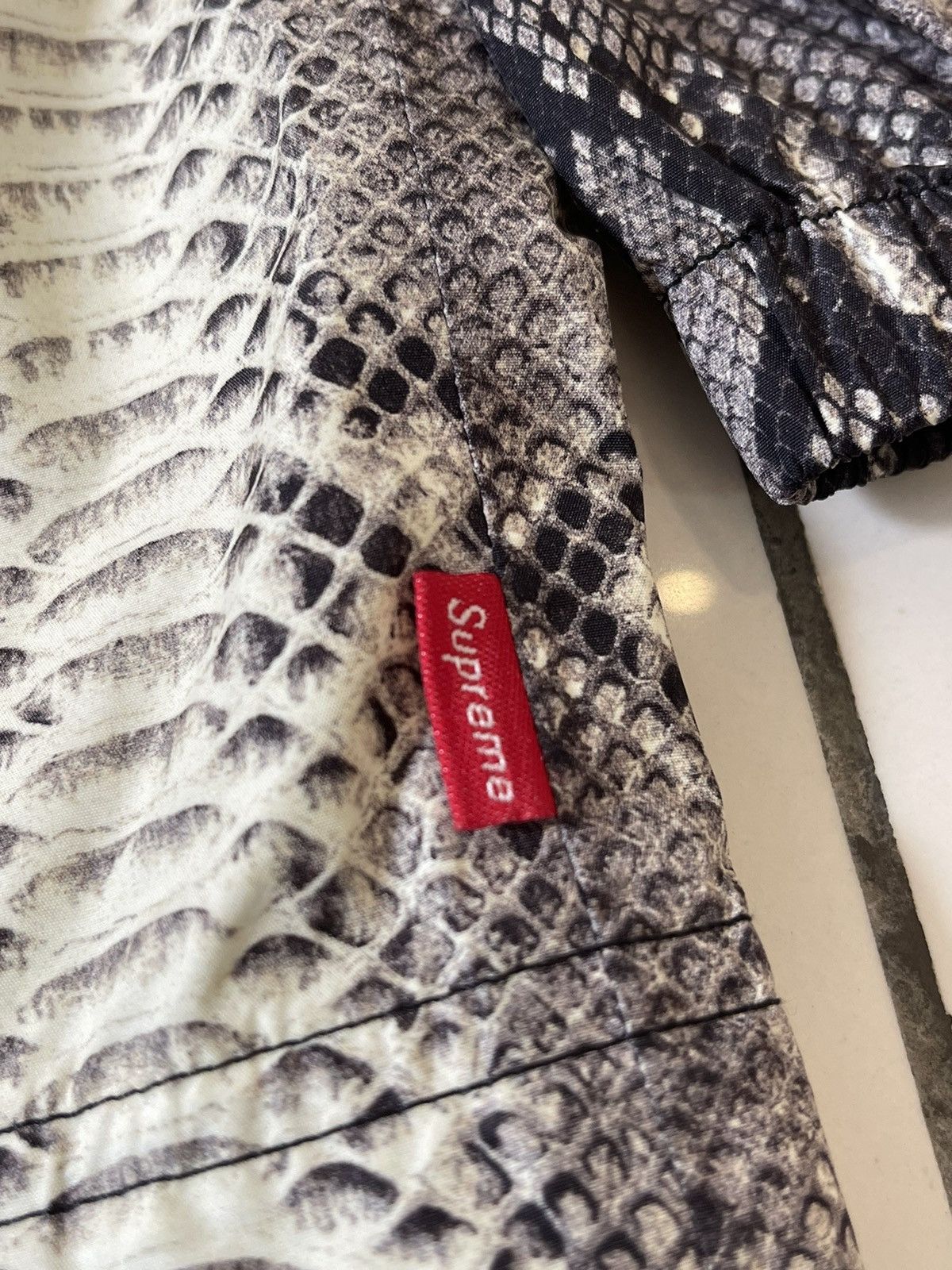 Supreme × The North Face Supreme X The North Face Snakeskin Coaches Jacket SS18 Size US L / EU 52-54 / 3 - 9 Thumbnail