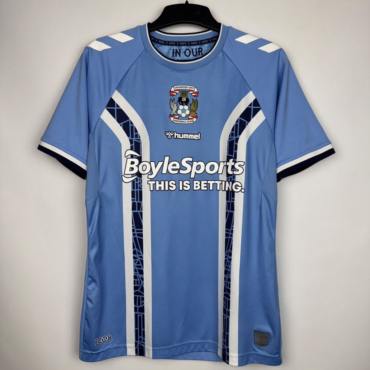 Hummel COVENTRY CITY 2022 2023 HOME FOOTBALL SHIRT SOCCER JERSEY Size US S / EU 44-46 / 1 - 1 Thumbnail