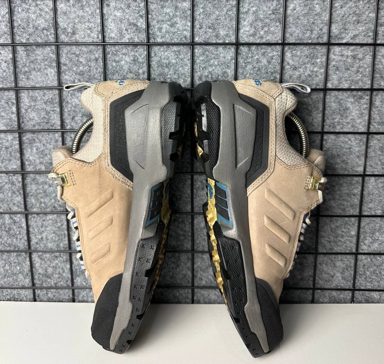 Vintage Vintage Adidas Adventure Torsion 2000s Leather Sneakers us 7 Size US 8 / EU 41 - 3 Thumbnail