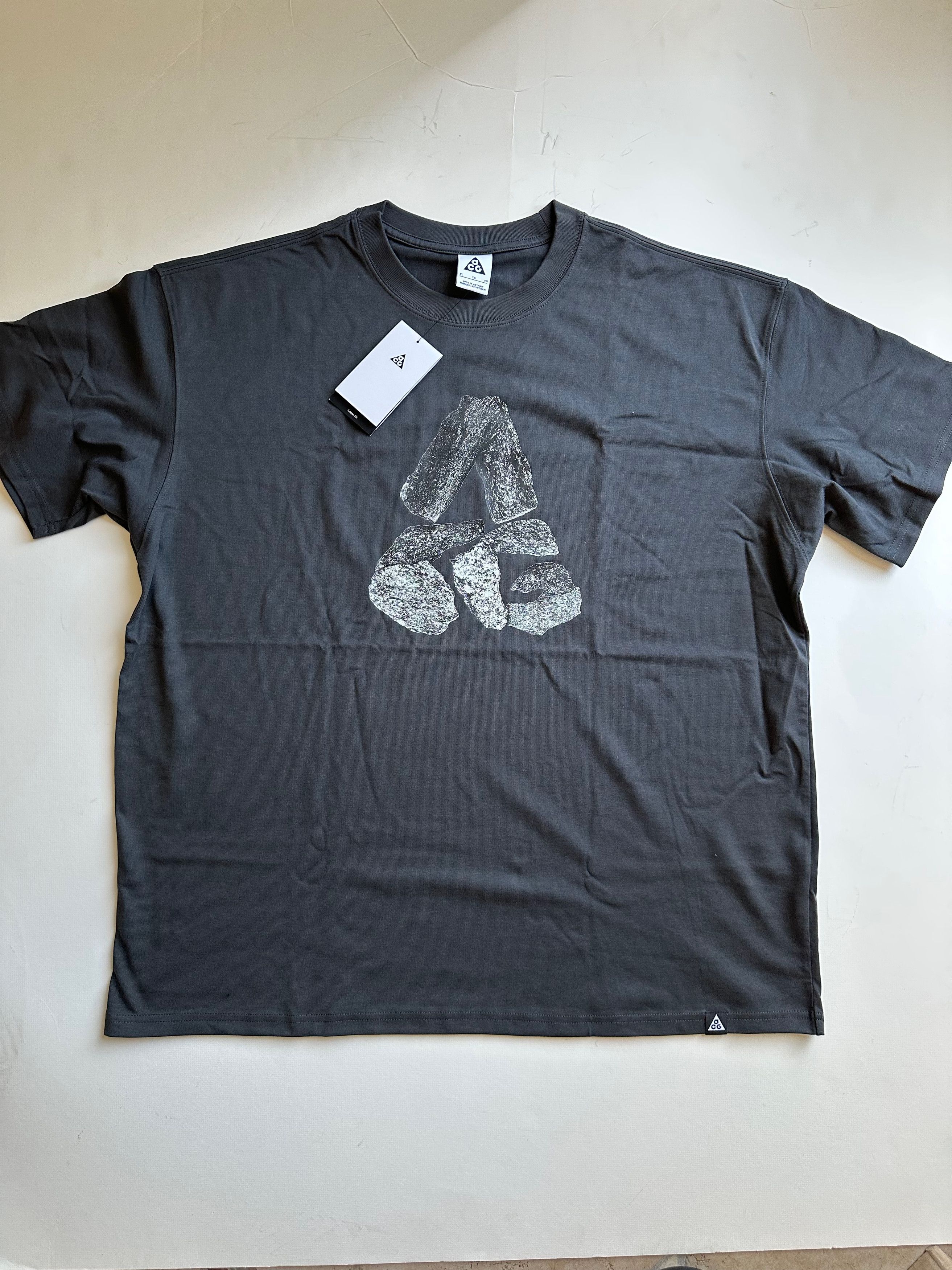 Nike ACG Nike ACG Logo Loose-fit T-Shirt - Gray - XL (NWT) Size US XL / EU 56 / 4 - 1 Thumbnail