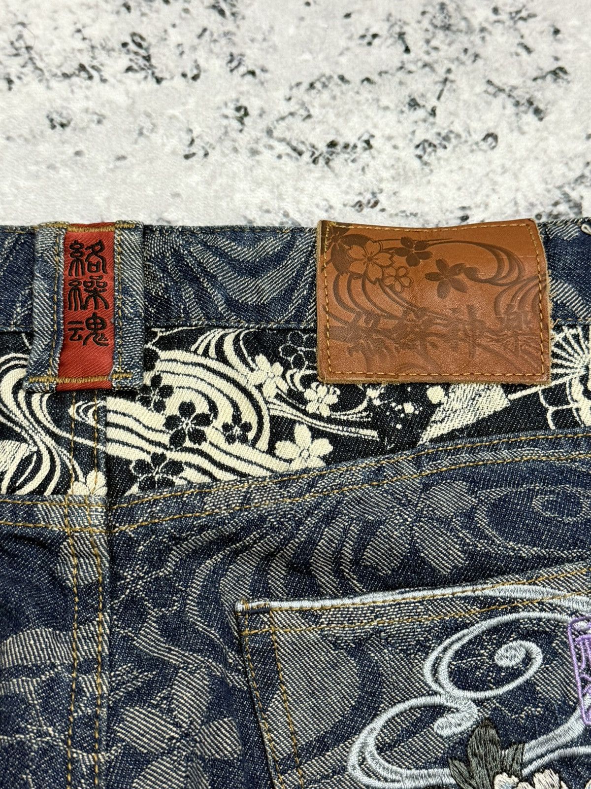 Karakuri Tamashii Vintage Karakuri Tamashi Sakura Embroidered Mini Flare Denim Size US 28 / EU 44 - 18 Thumbnail