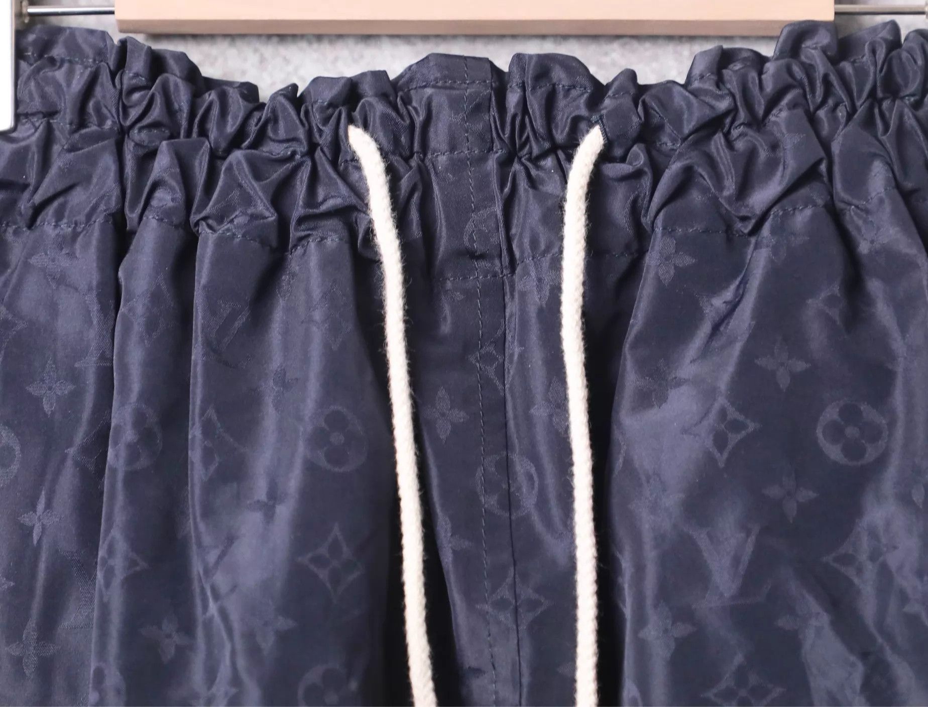 Louis Vuitton LV Louis Vuitton shorts 38 Size 27" / US 4 / IT 40 - 3 Thumbnail