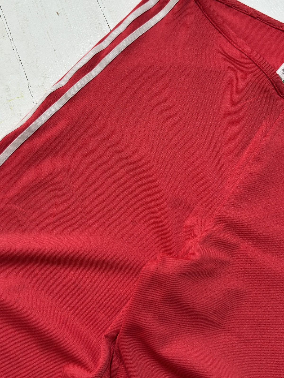 Adidas VINTAGE ADIDAS 2000s THREE STRIPES FLARE PANTS Size 28" / US 6 / IT 42 - 7 Thumbnail