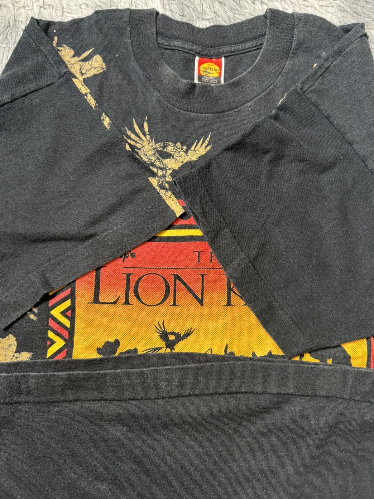 Vintage Vintage The Lion King Size US XL / EU 56 / 4 - 6 Thumbnail