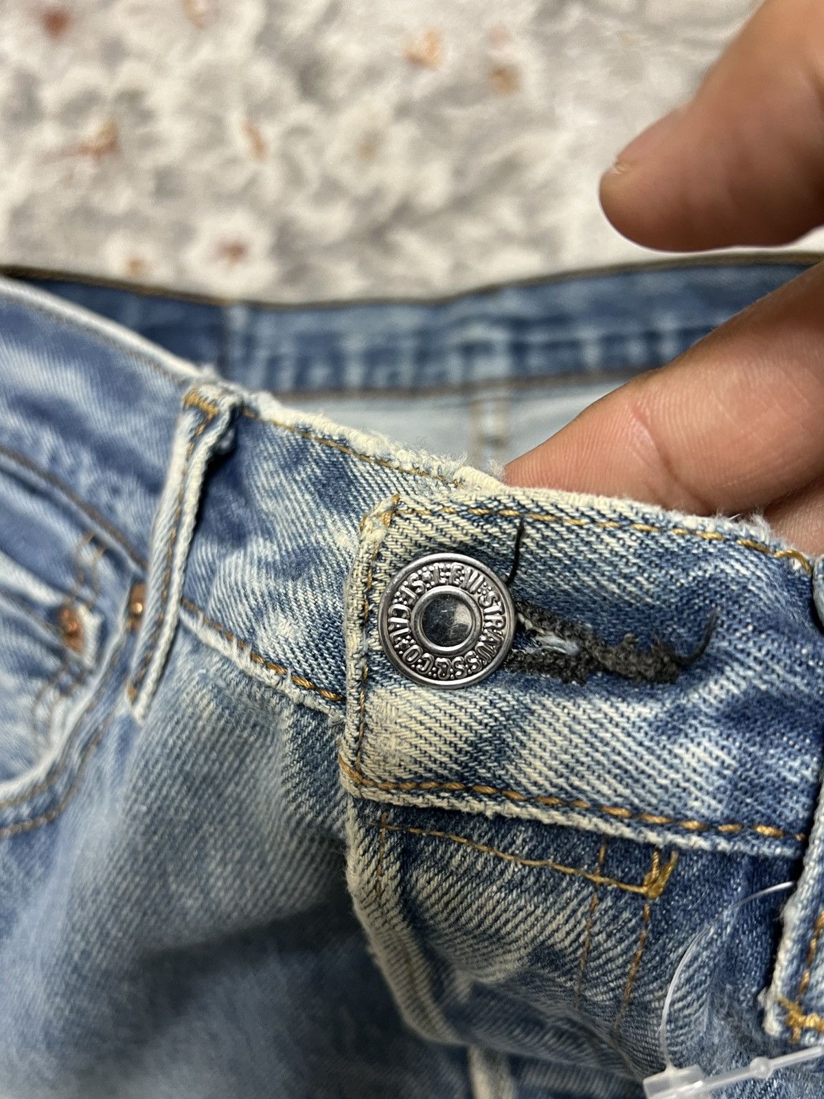 Levi's × Levi's Vintage Clothing LEVIS 501 32 x 30 DISTRESSED JEANS DENIM Size US 31 - 14 Thumbnail