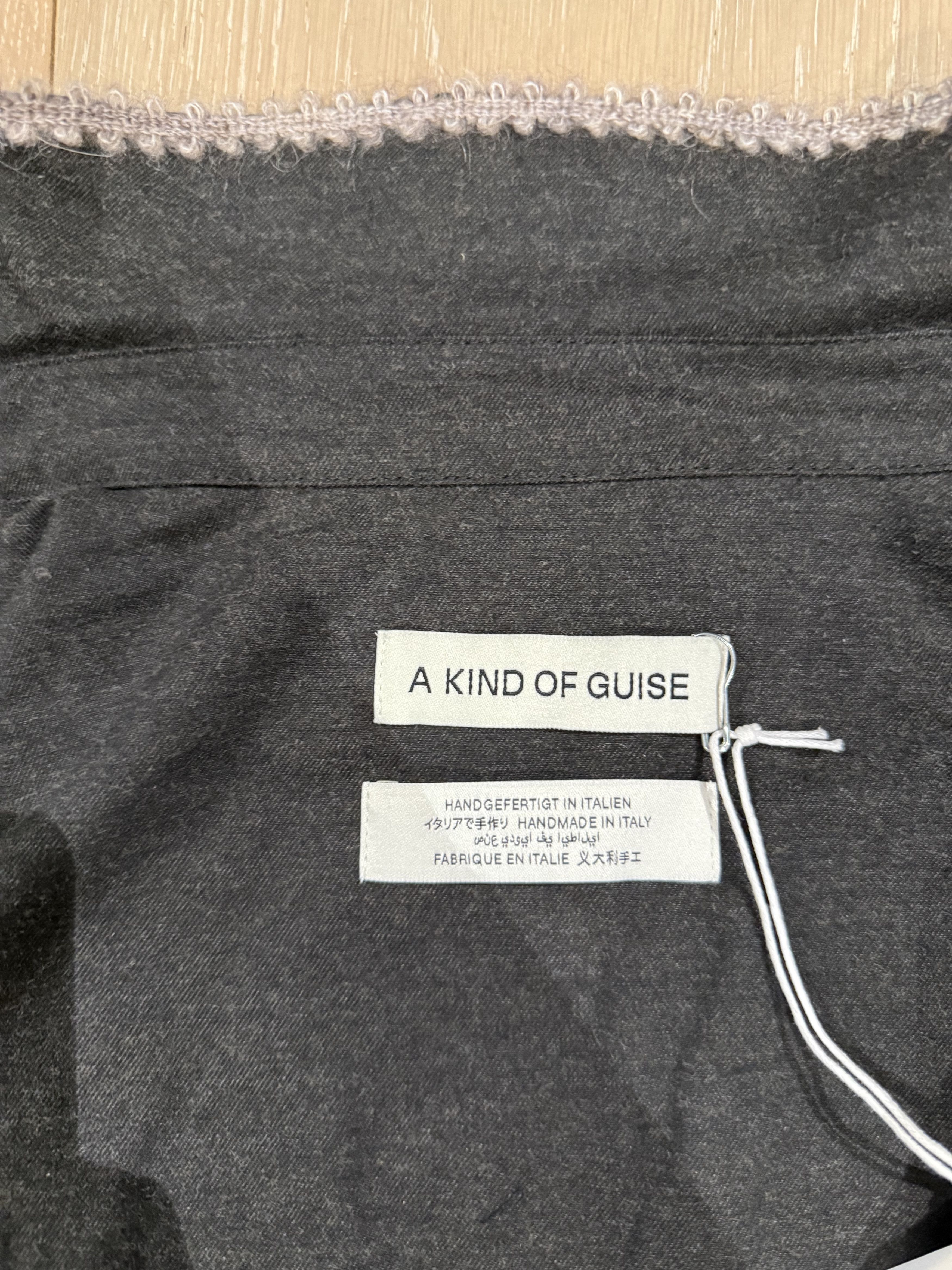 A Kind Of Guise 💚 AW25 A Kind Of Guise Exclusive Yahi Shirt Dark Umber NEW Size US L / EU 52-54 / 3 - 18 Thumbnail