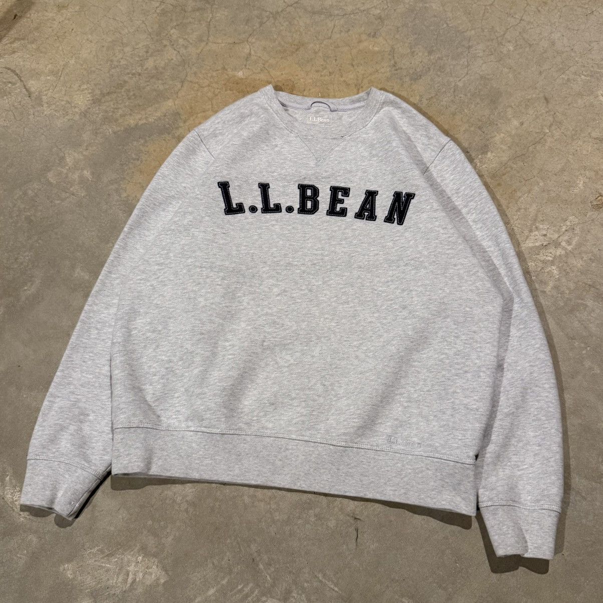 L.L. Bean Vintage LL Bean Embroidered Logo Distressed Crewneck ERD Size US M / EU 48-50 / 2 - 2 Thumbnail