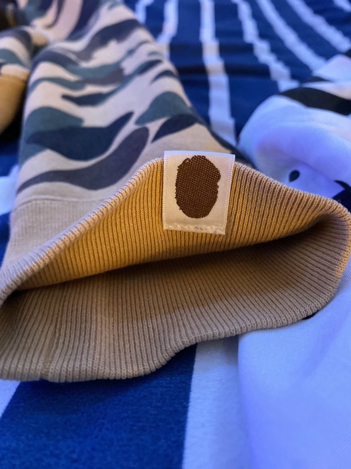 Bape 1ST CAMO PONR SHARK HALF ZIP HOODIE Size US S / EU 44-46 / 1 - 14 Thumbnail