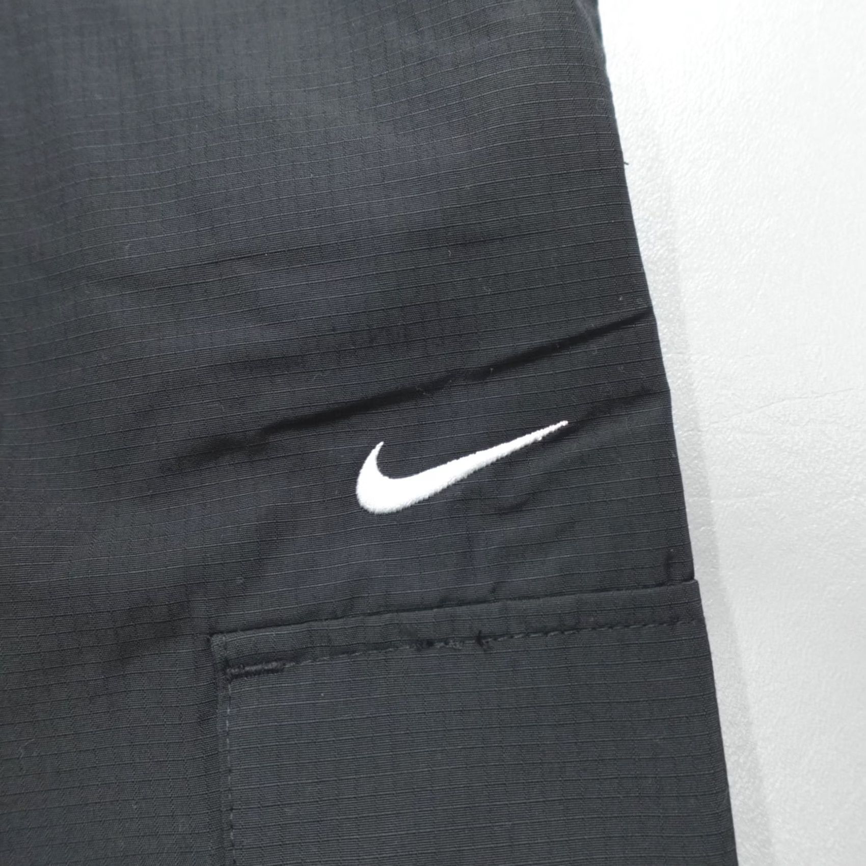 Nike Nike Pants Womens Size S Cargo Everything Wovens Water Repellent Rain HM6976 0 Size 28" / US 6 / IT 42 - 2 Thumbnail