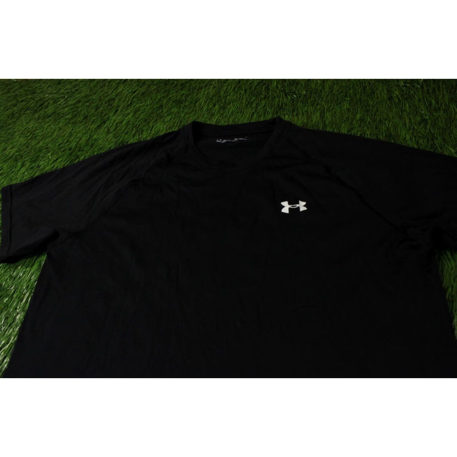 Under Armour Under Armour HeatGear Shirt Men XL Black CrossFit Jersey 2017 VINTAGE? (Original) Size US XL / EU 56 / 4 - 2 Thumbnail