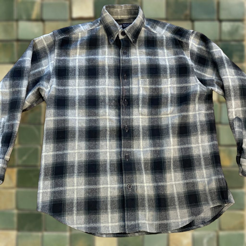 Banana Republic Banana Republic Shirt Button-Up Mens Medium Olive Gray Plaid Wool Blend Flannel Cabin Wear Vintage Good Condition Size US M / EU 48-50 / 2 - 1 Thumbnail