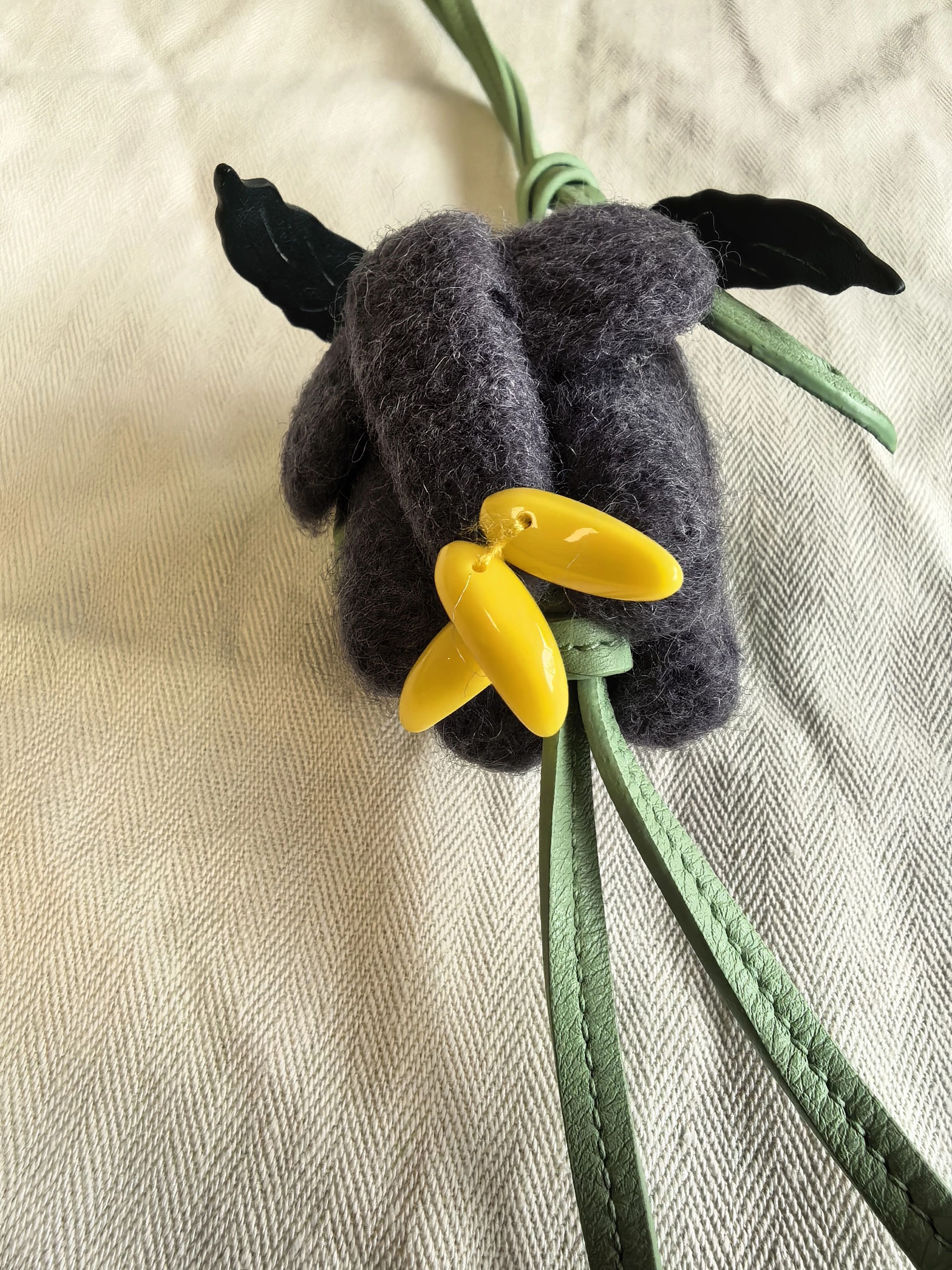 Loewe LOEWE x Suna Fujita SS24 Banana Elephant Charm Size ONE SIZE - 4 Thumbnail