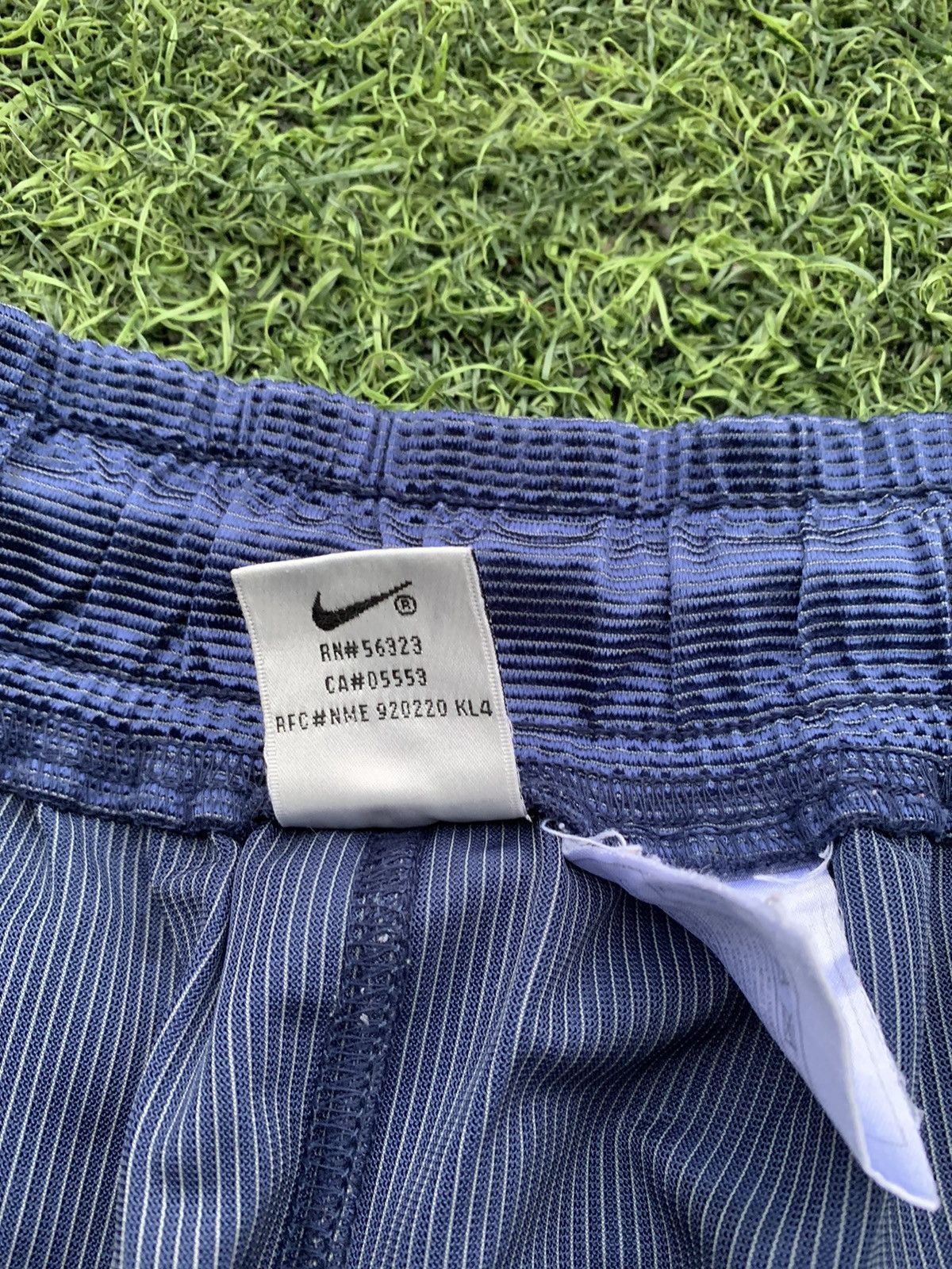 NBA × Nike × Vintage Vintage Nike Basketball Mesh Shorts Y2K USA Size US 36 / EU 52 - 5 Thumbnail
