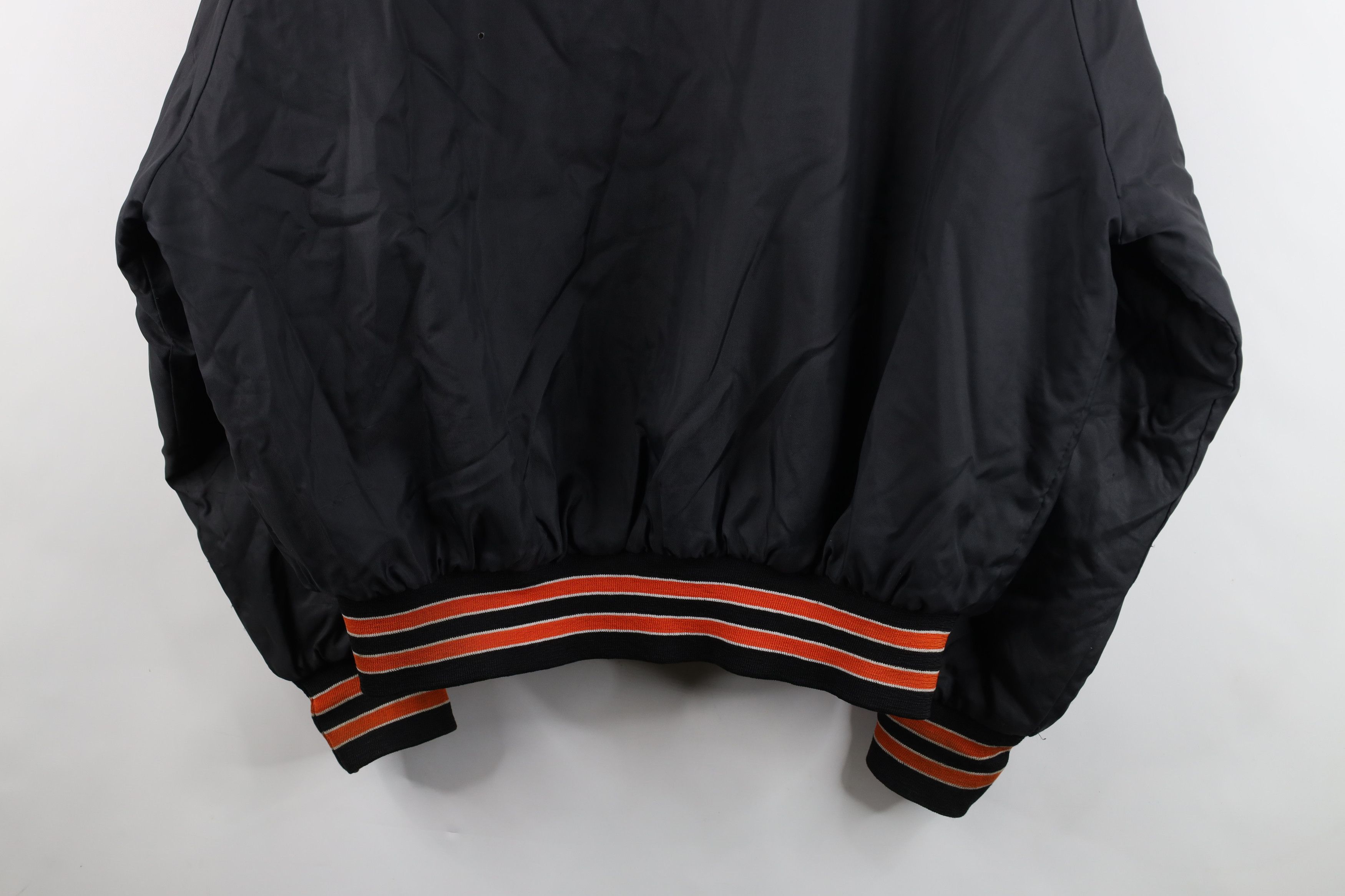 Vintage Vintage 80s 90s Streetwear Spell Out Heat Bomber Jacket USA Size US XL / EU 56 / 4 - 15 Thumbnail
