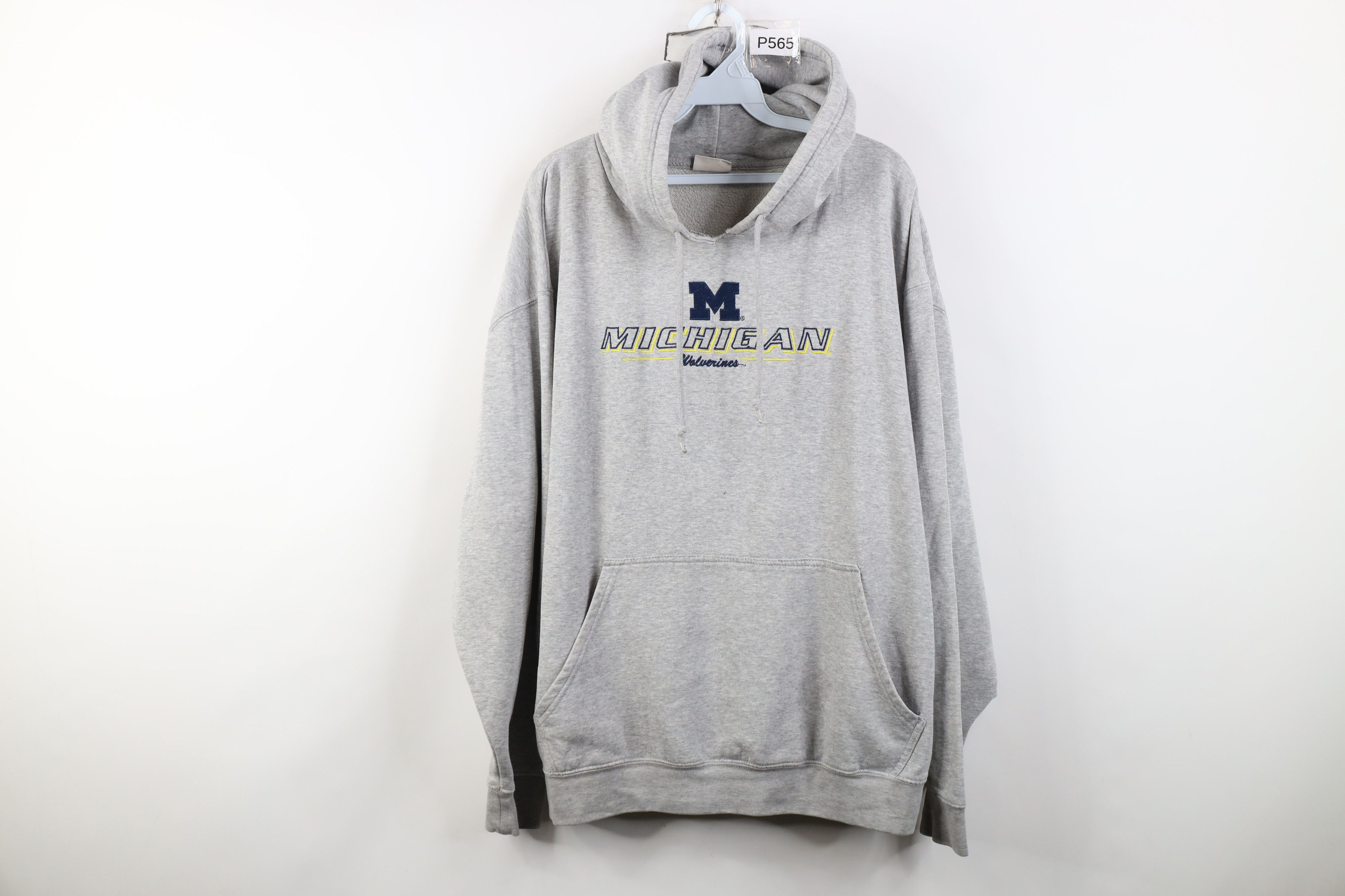 Vintage Vintage Y2K Streetwear University of Michigan Sweatshirt Size US XL / EU 56 / 4 - 1 Thumbnail
