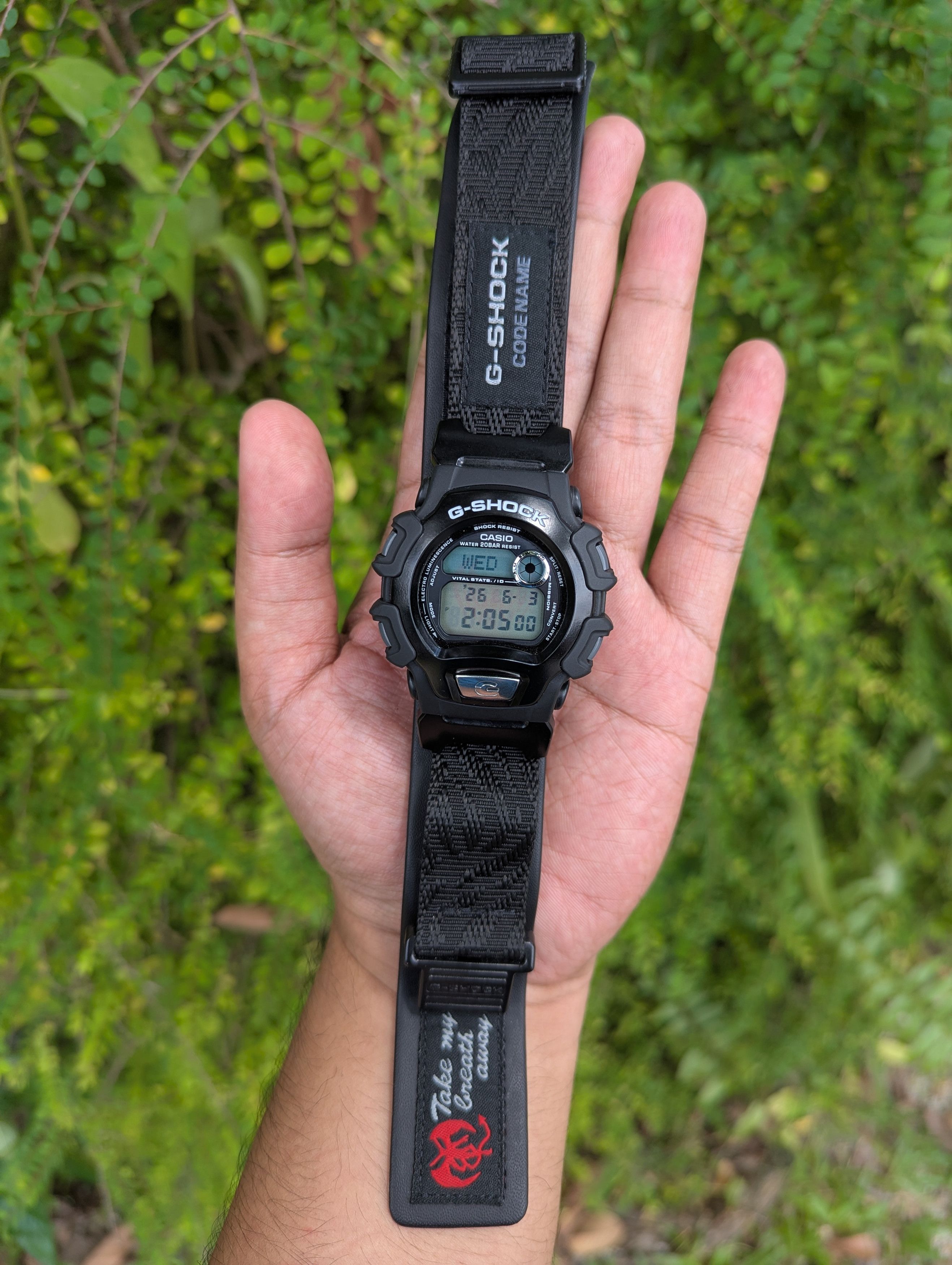 Casio × G Shock × Vintage DW-8140 GUNDAM II VINTAGE-G CASIO G