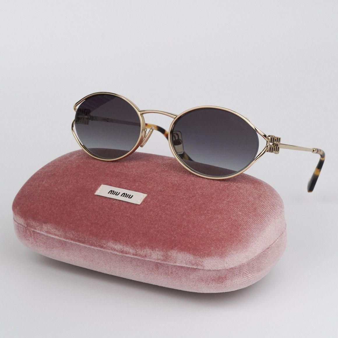 Miu Miu NEW Miu Miu MU52YS ZVN5D1 LOGO Oval Unisex Sunglasses Size ONE SIZE - 1 Thumbnail