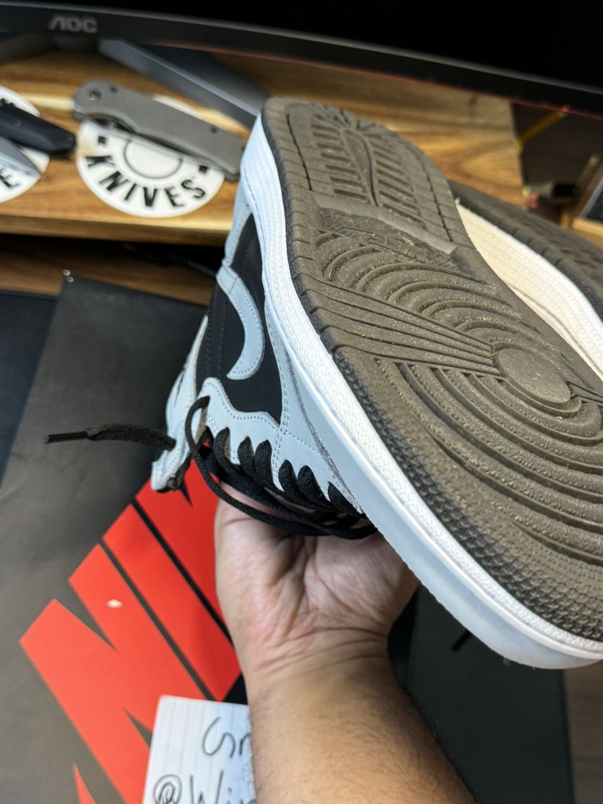 Jordan Brand × Nike Jordan 1 High - Shadow 2.0 - 8.5M — Almost New Condition Size US 8.5 / EU 41-42 - 15 Thumbnail