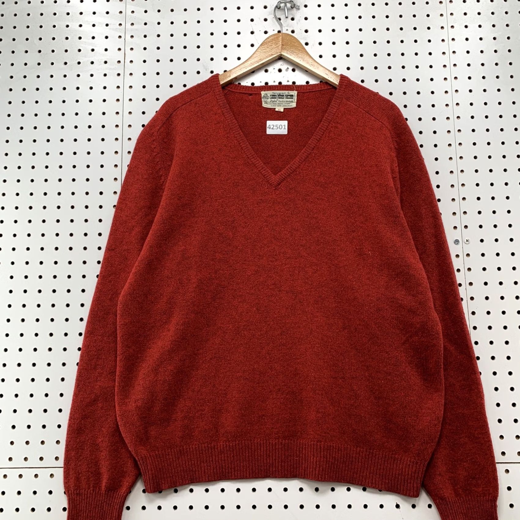 Vintage Vintage Carson Pirie Scott Sweater Mens XL Red V Neck Long Sleeve Wool 23x27 Size US XL / EU 56 / 4 - 2 Thumbnail