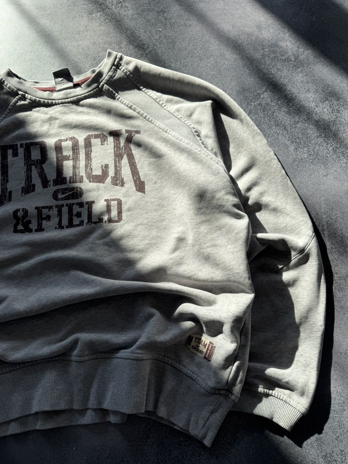 Nike Nike Vintage Sweatshirt y2k Size US L / EU 52-54 / 3 - 3 Thumbnail