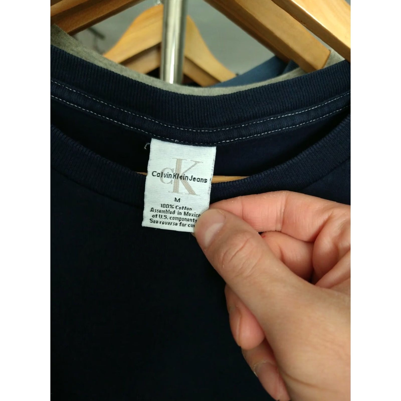 Calvin Klein VINTAGE Calvin Klein T-shirt Men M Striped Chest and back 90s Blue Sample Size US M / EU 48-50 / 2 - 2 Thumbnail