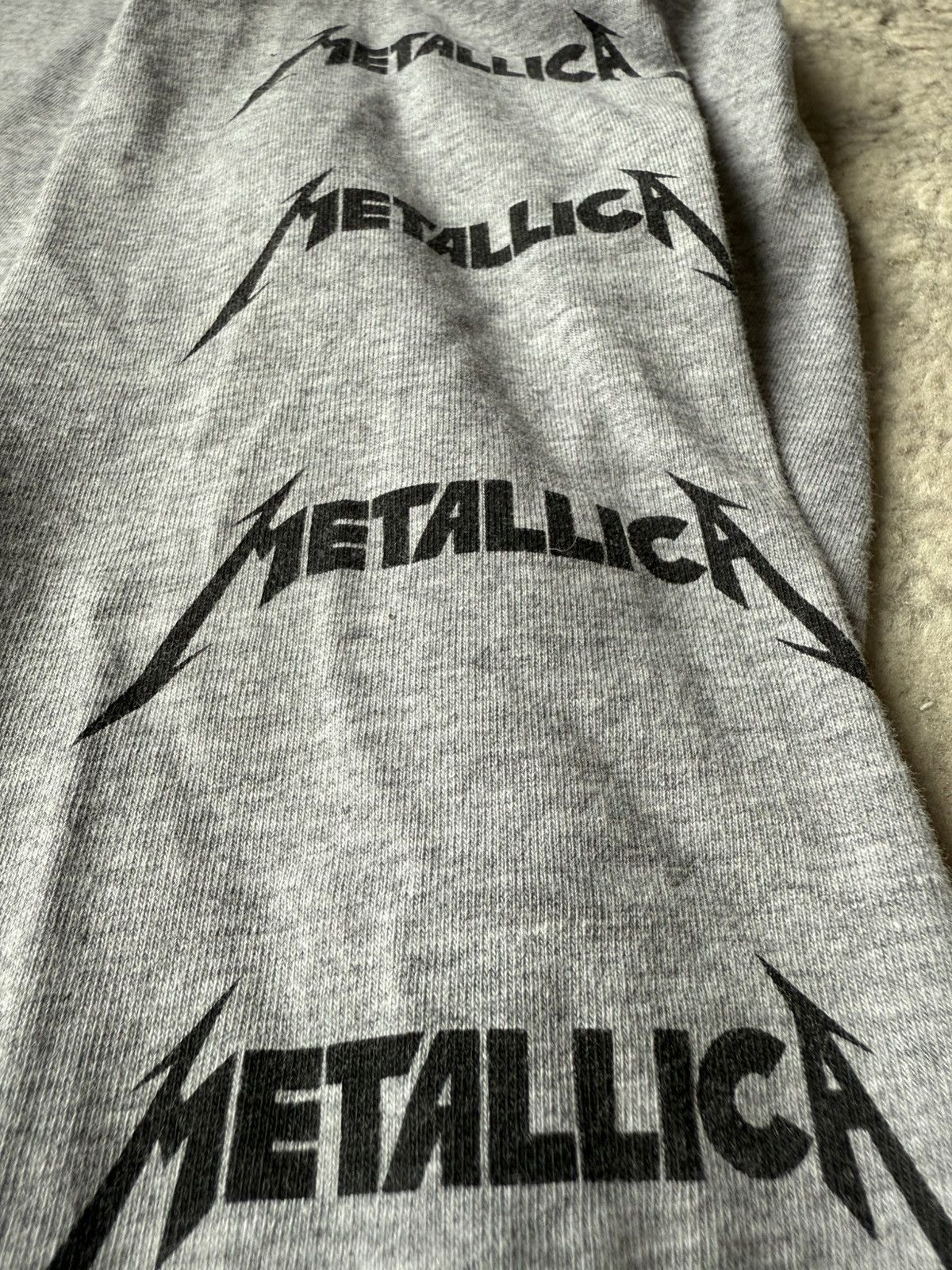 Band Tees Y2K Metallica The Young Metal Attack Rock Tee-Shirt Size US L / EU 52-54 / 3 - 4 Thumbnail